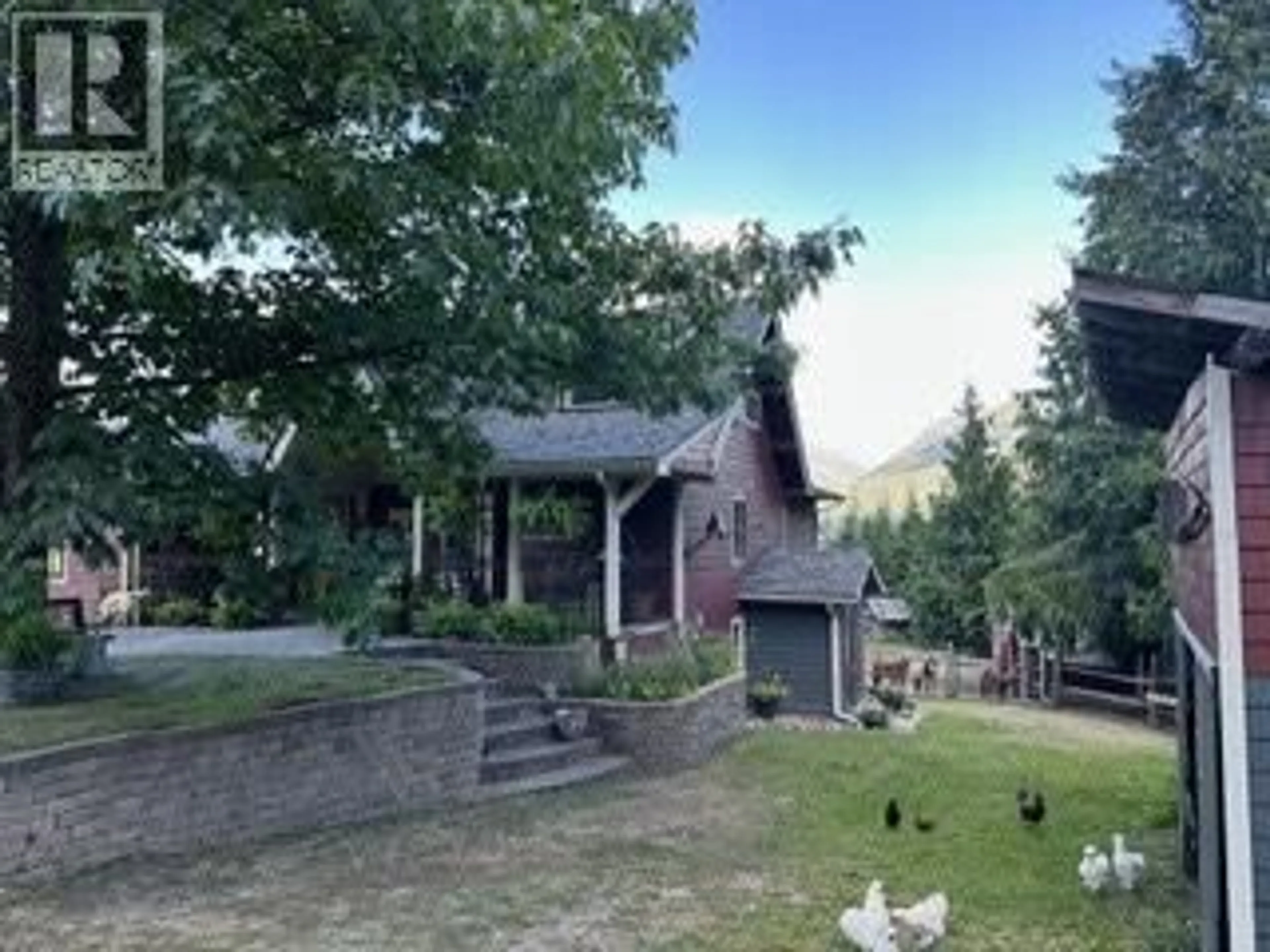 A pic from outside/outdoor area/front of a property/back of a property/a pic from drone, mountain view for 8840 OLSON ROAD, Kaslo British Columbia V0G1M0