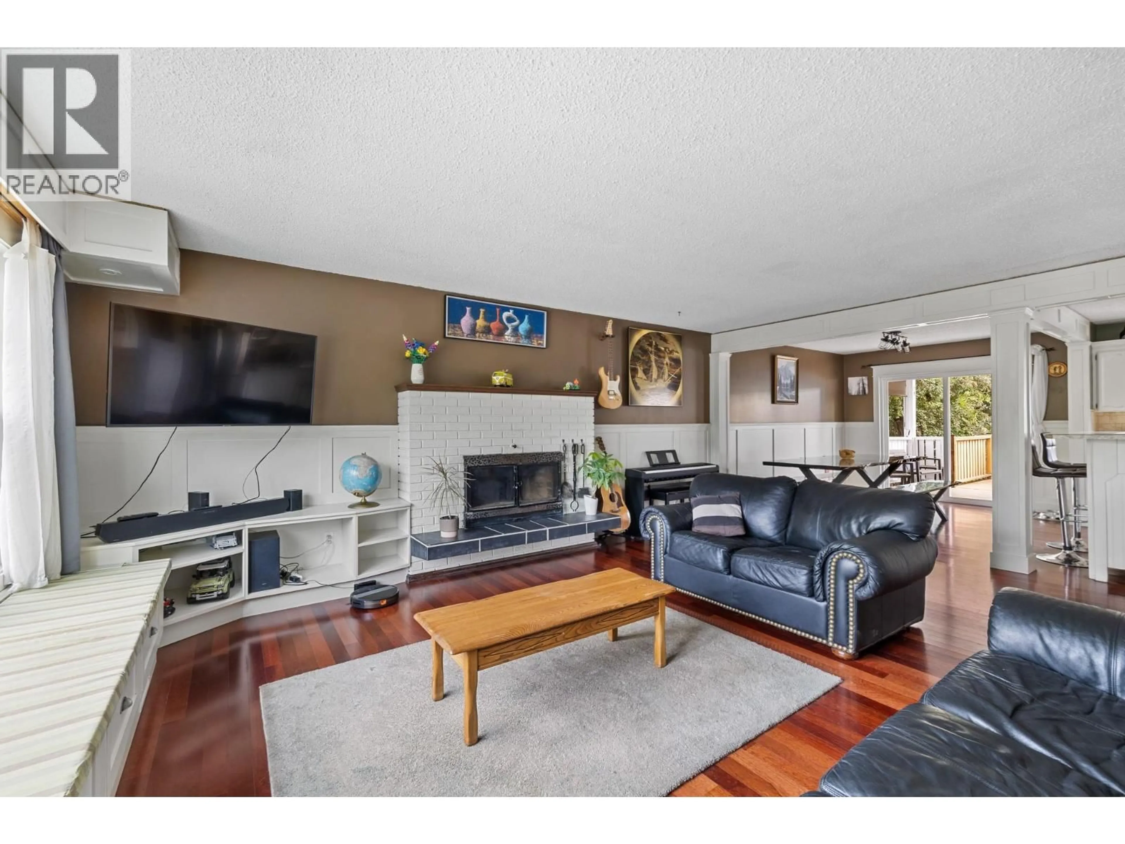 Living room with furniture, unknown for 1342 MCBRIDE ROAD, Kelowna British Columbia V1Y4A6