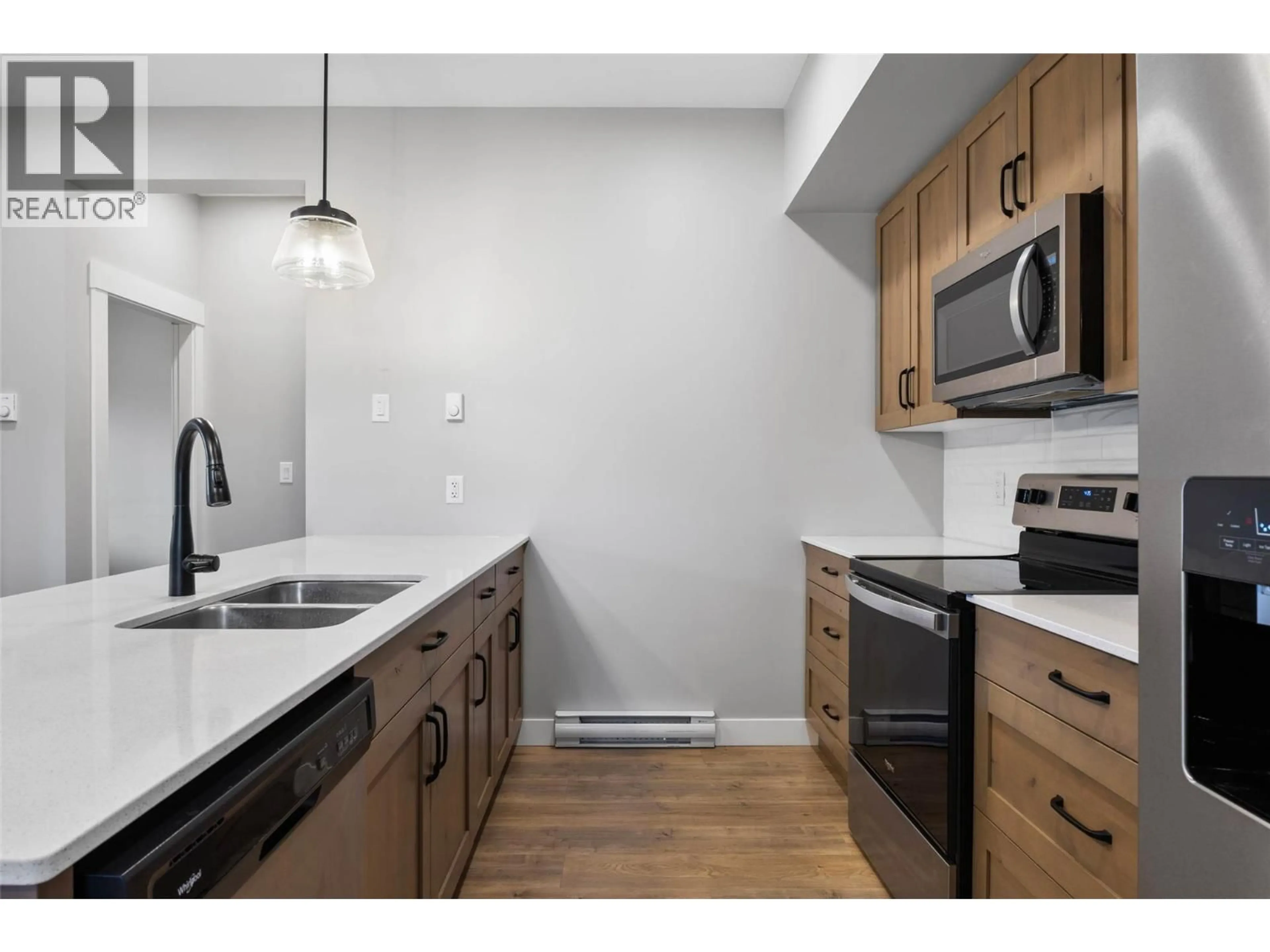 Standard kitchen, unknown for 1 - 5045 VALLEY DRIVE, Sun Peaks British Columbia V0E5N0