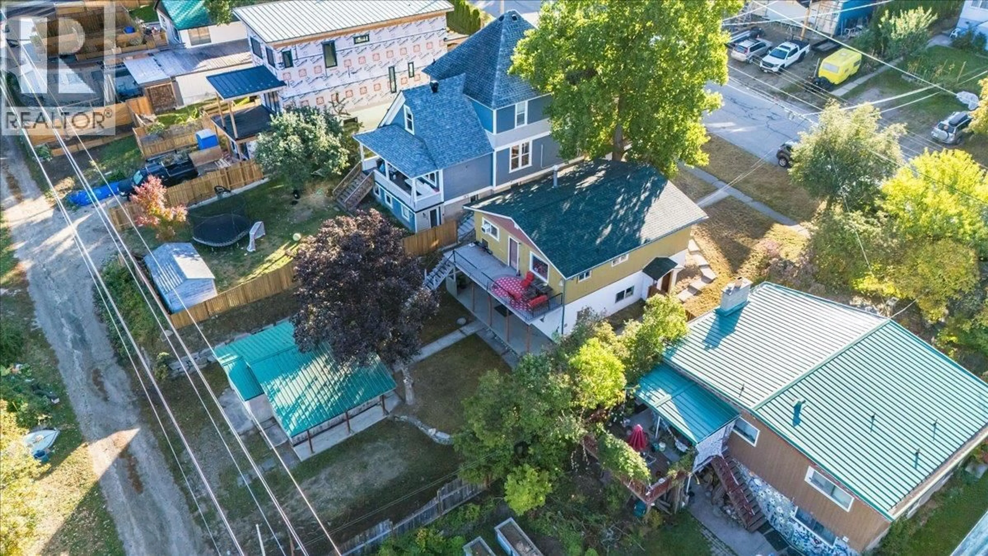 A pic from outside/outdoor area/front of a property/back of a property/a pic from drone, city buildings view from balcony for 409 RICHARDS STREET, Nelson British Columbia V1L5J9