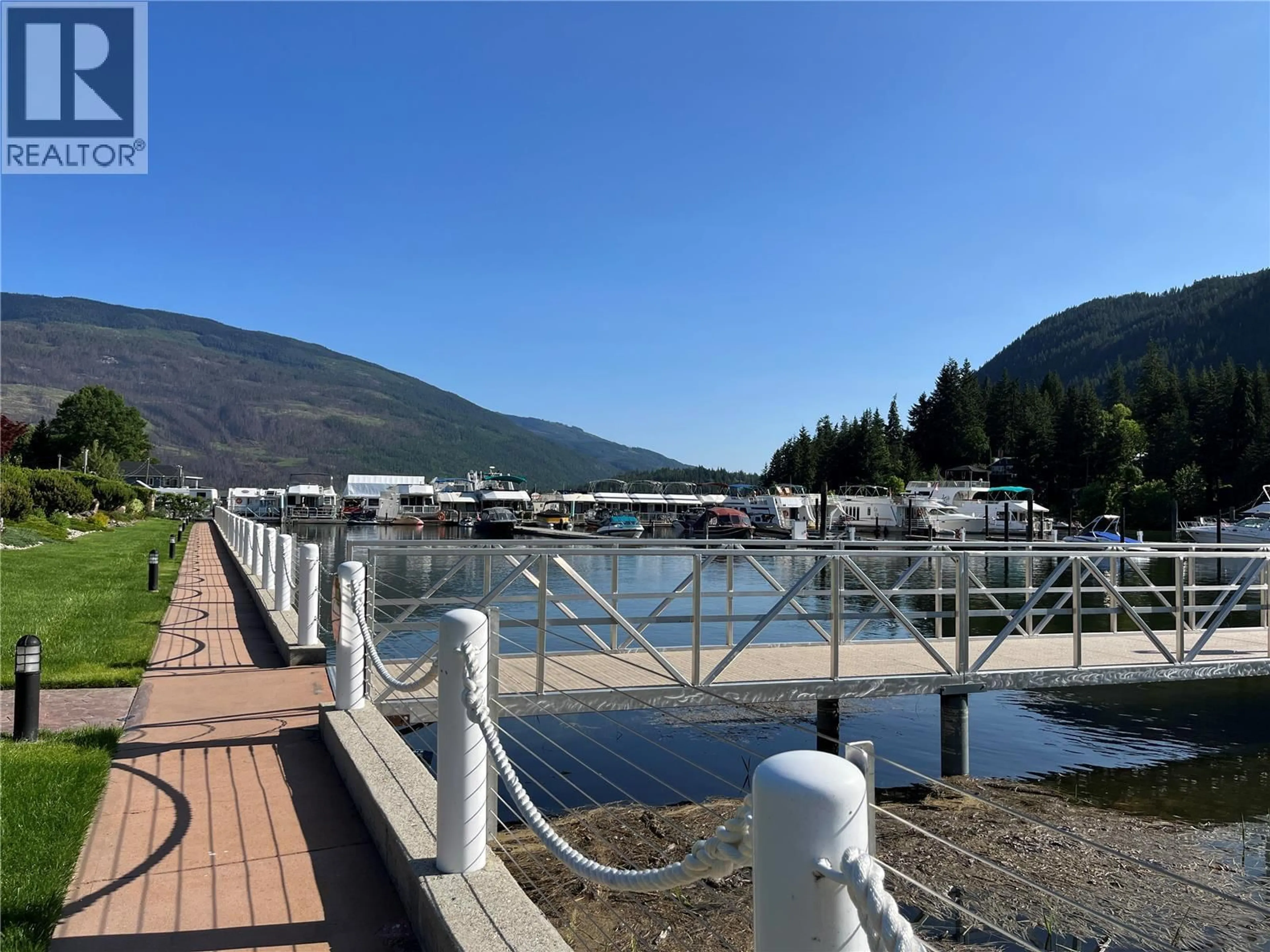 Patio, water/lake/river/ocean view for 44 - 714 RIVERSIDE AVENUE, Sicamous British Columbia V0E2V1
