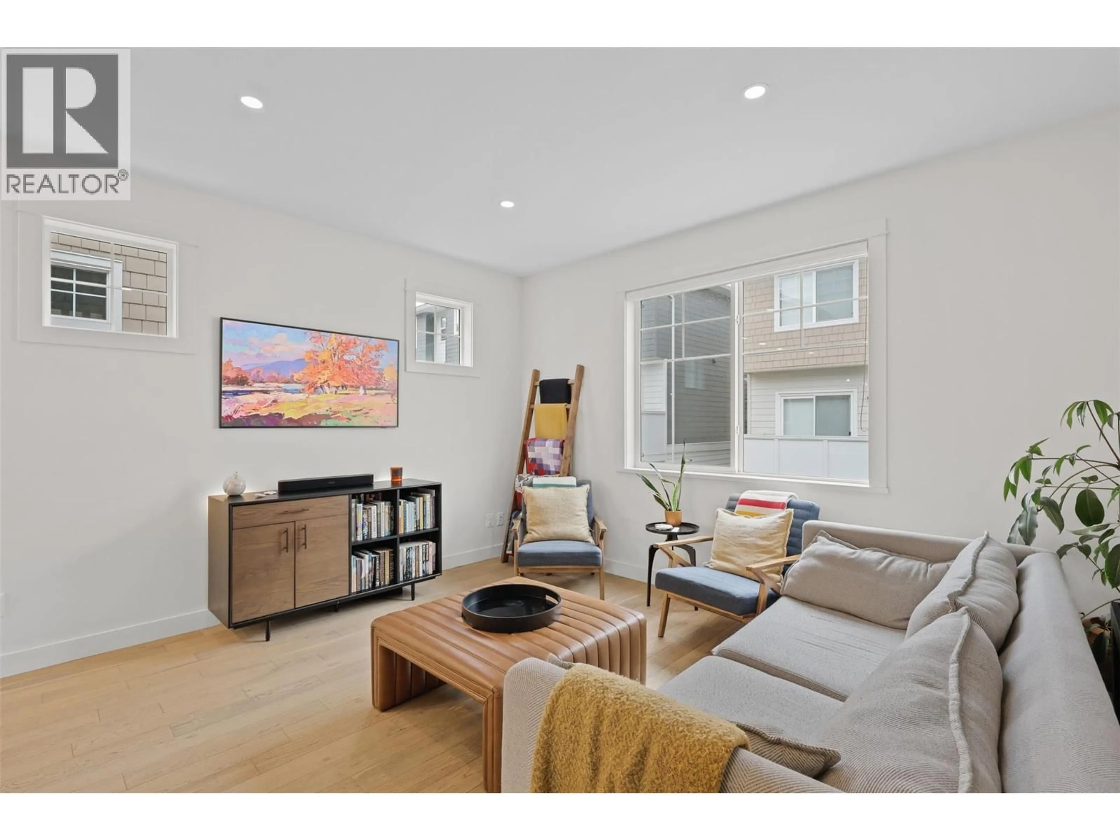 Living room with furniture, unknown for 117 - 1393 9TH AVENUE, Kamloops British Columbia V2C0H8