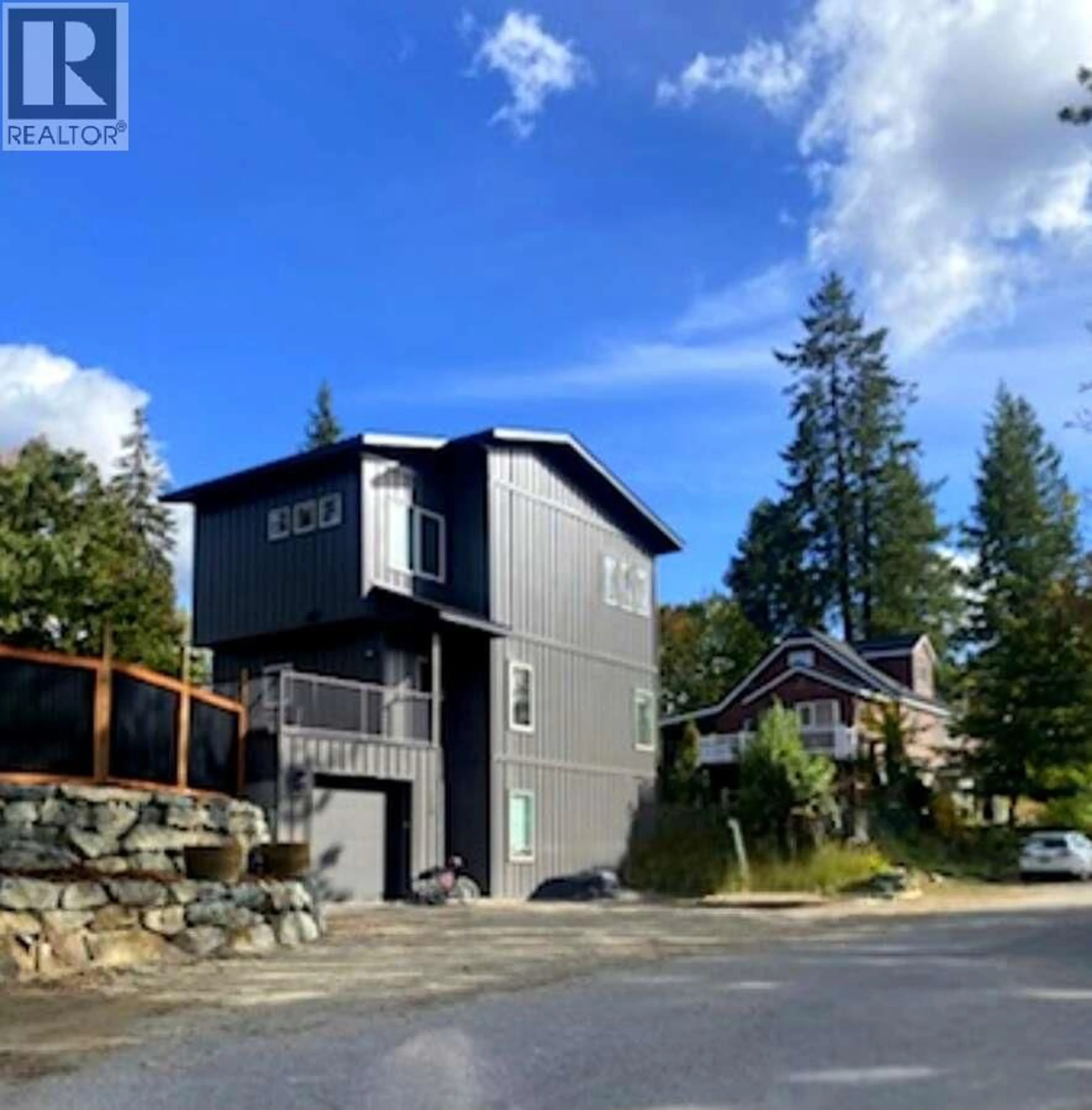 A pic from outside/outdoor area/front of a property/back of a property/a pic from drone, street for 2690 MONTE CHRISTO STREET, Rossland British Columbia V0G1Y0