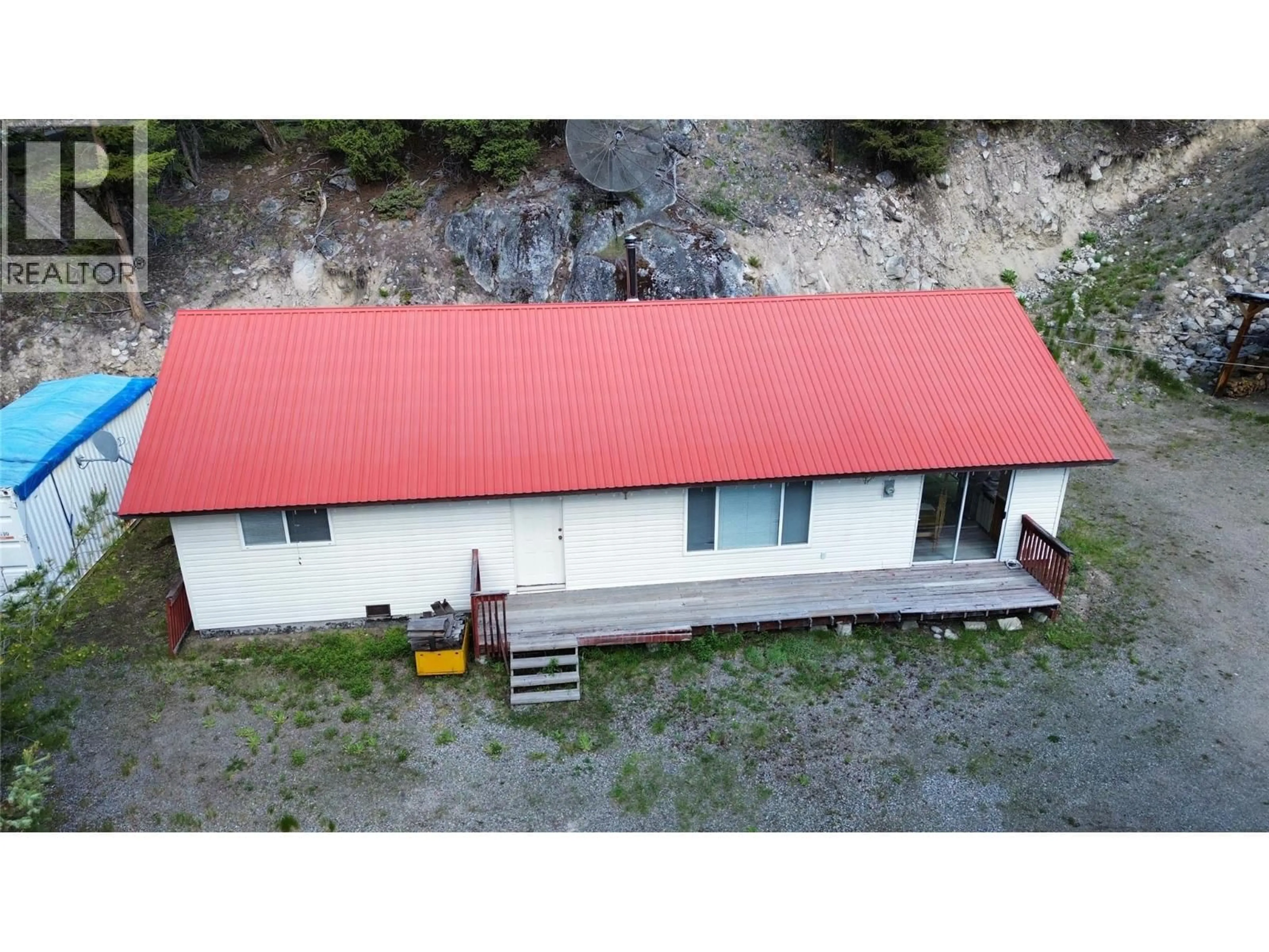 A pic from outside/outdoor area/front of a property/back of a property/a pic from drone, building for 4288 PRINCETON SUMMERLAND ROAD, Princeton British Columbia V0X1W0