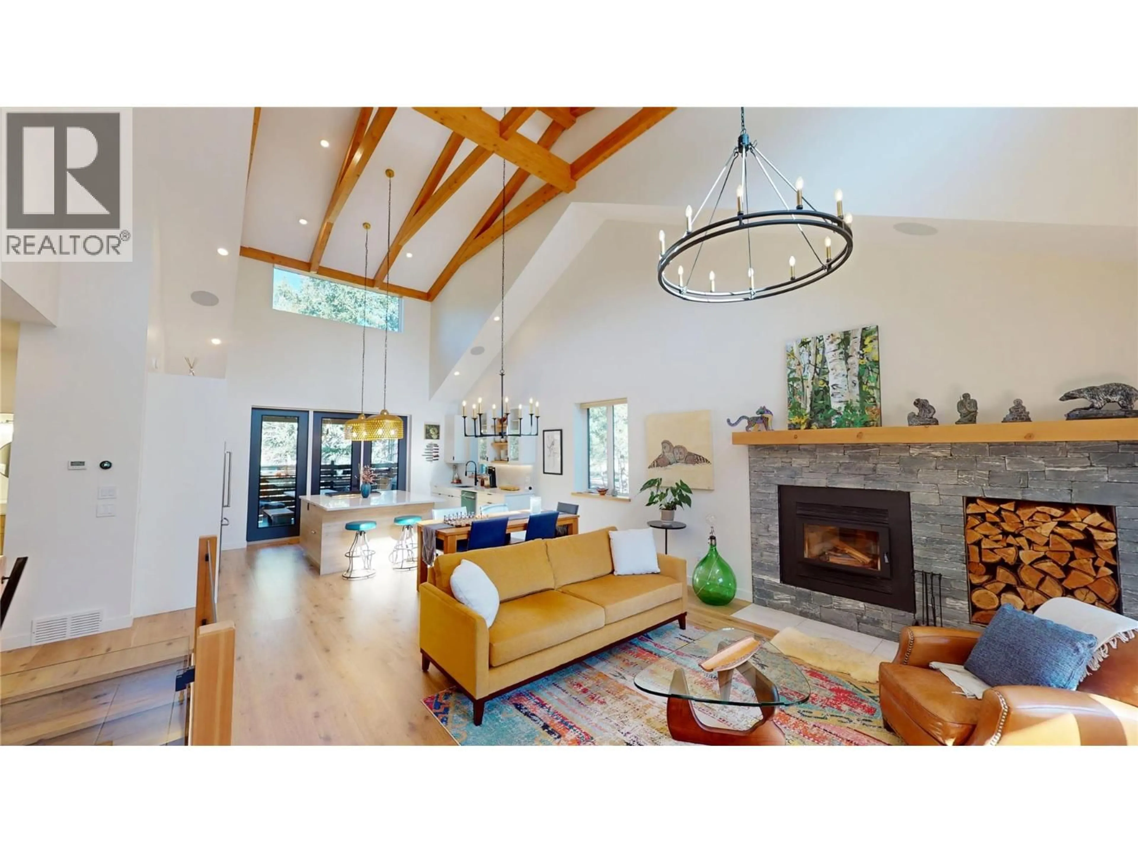 Living room with furniture, unknown for 4881 PEDLEY HEIGHTS COURT, Windermere British Columbia V0B2L1