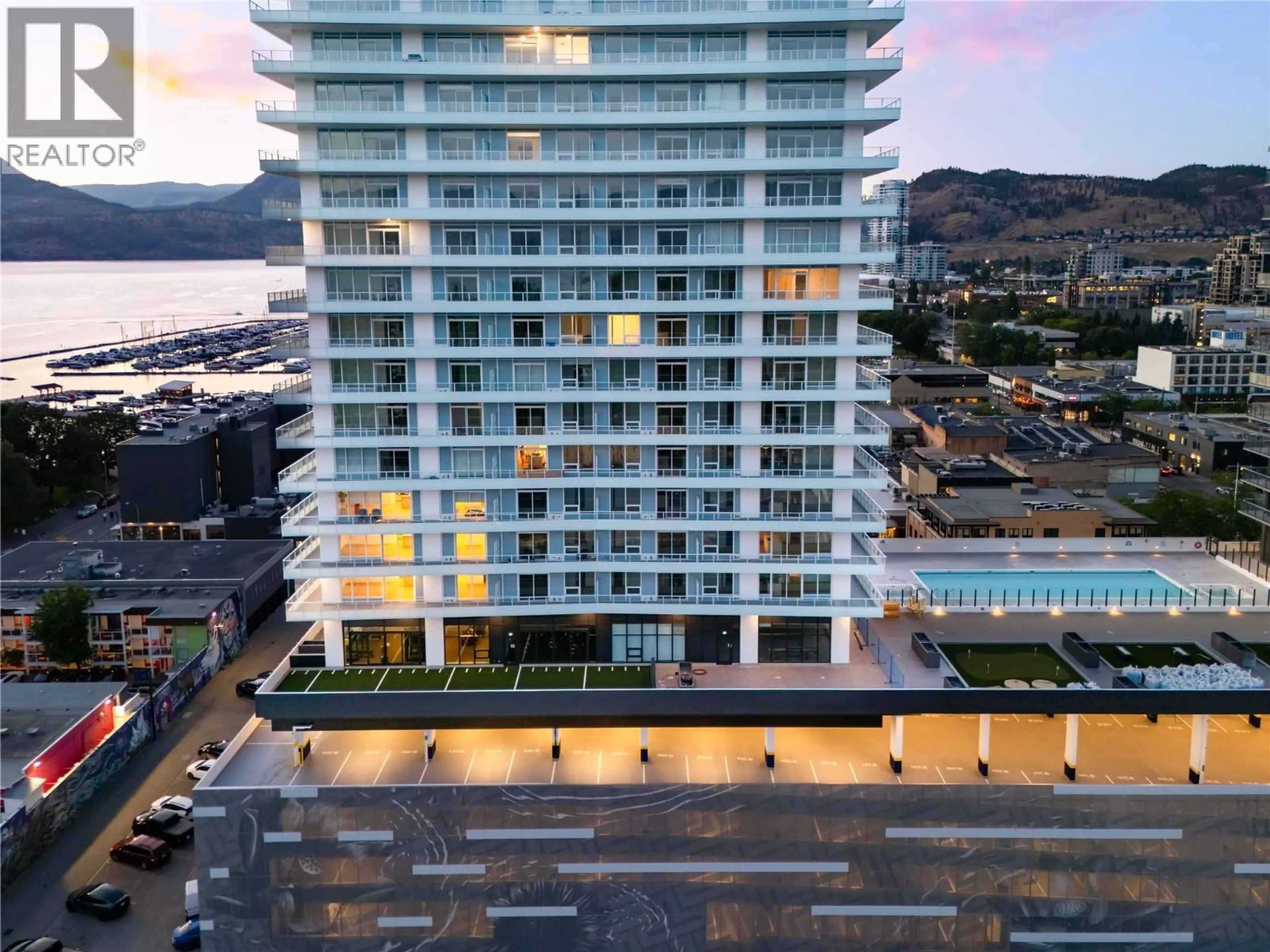 A pic from outside/outdoor area/front of a property/back of a property/a pic from drone, city buildings view from balcony for 707 - 238 LEON AVENUE, Kelowna British Columbia V1Y0N6