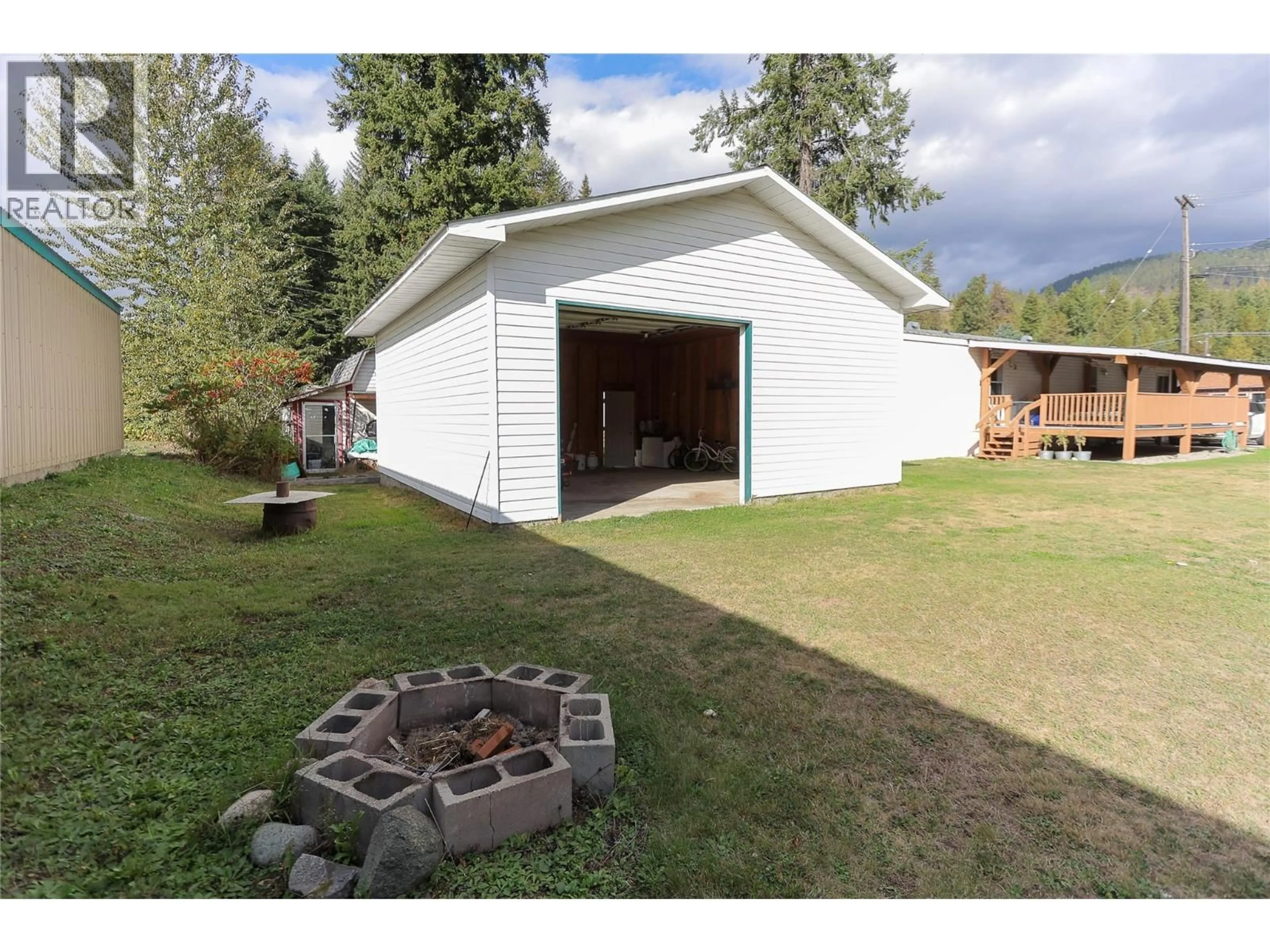 Shed for 1029 GARDEN ROAD, South Slocan British Columbia V0G2G1