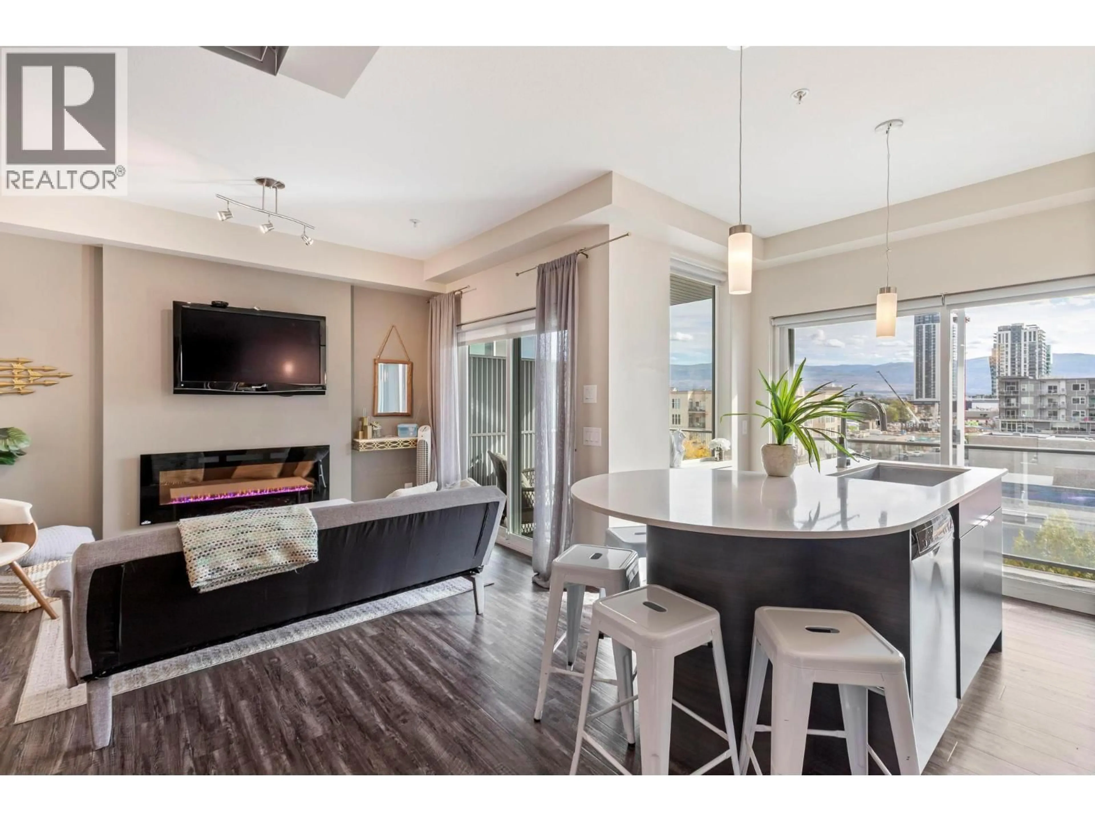 Open concept kitchen, unknown for 511 - 1290 ST. PAUL STREET, Kelowna British Columbia V1Y2C9