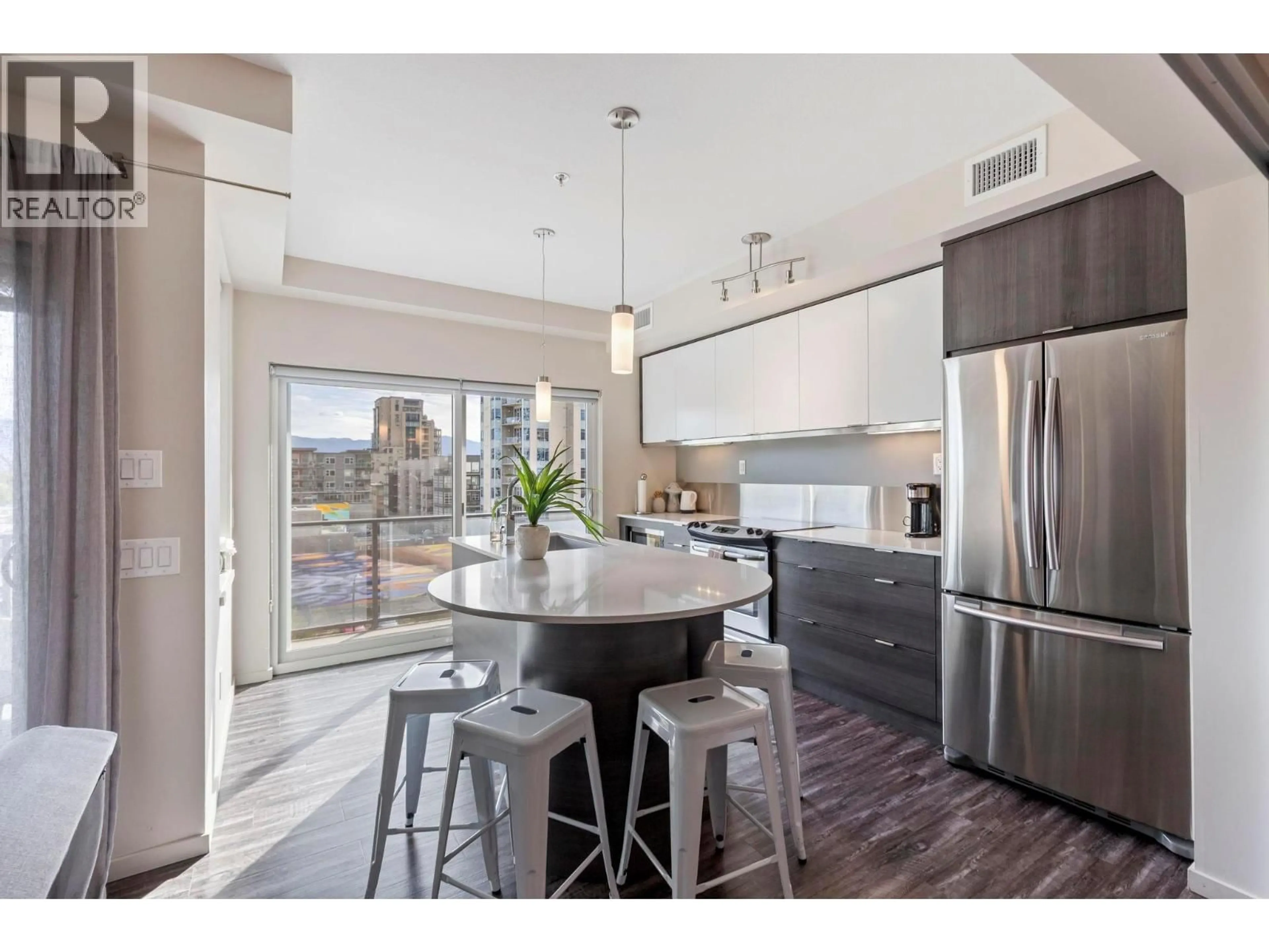 Open concept kitchen, unknown for 511 - 1290 ST. PAUL STREET, Kelowna British Columbia V1Y2C9