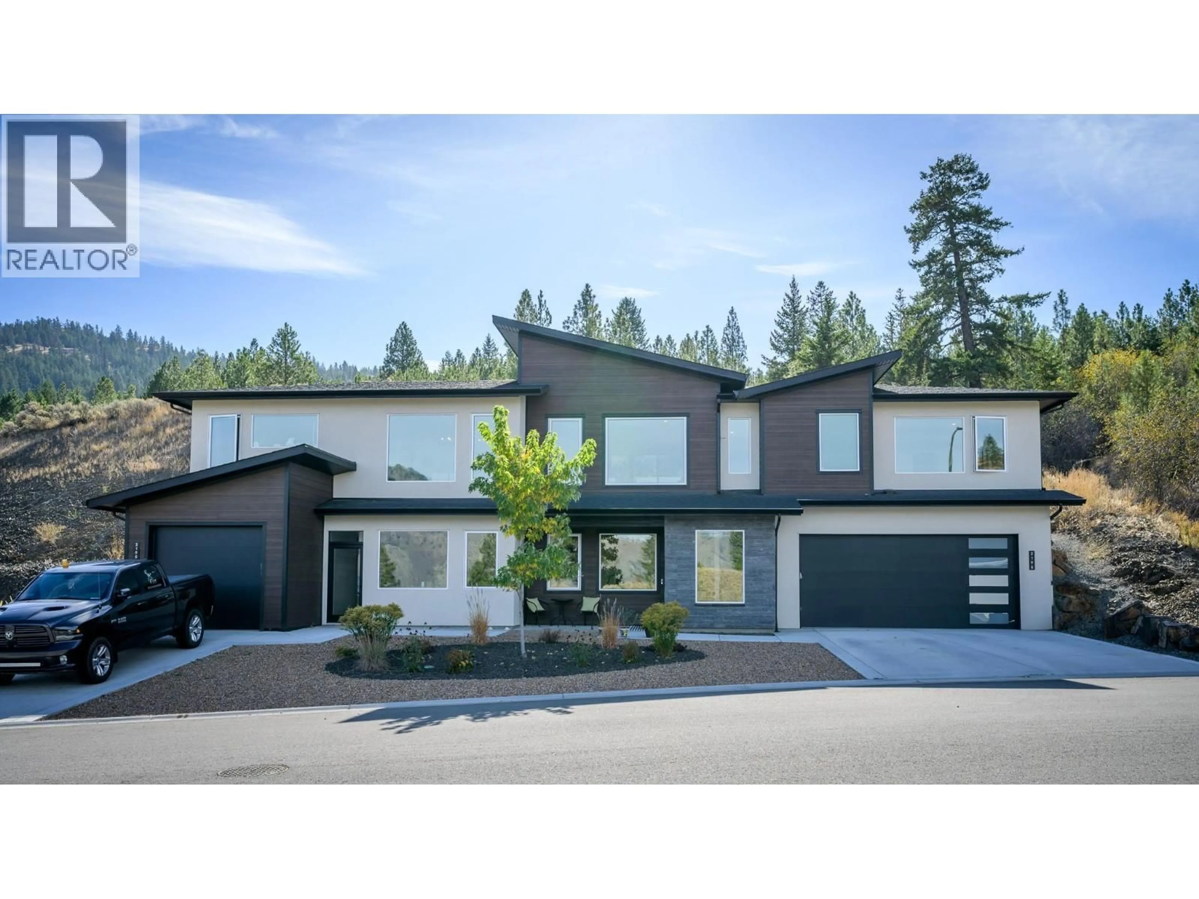 Home with vinyl exterior material, unknown for 2195 GALORE CRESCENT, Kamloops British Columbia V2E0E4