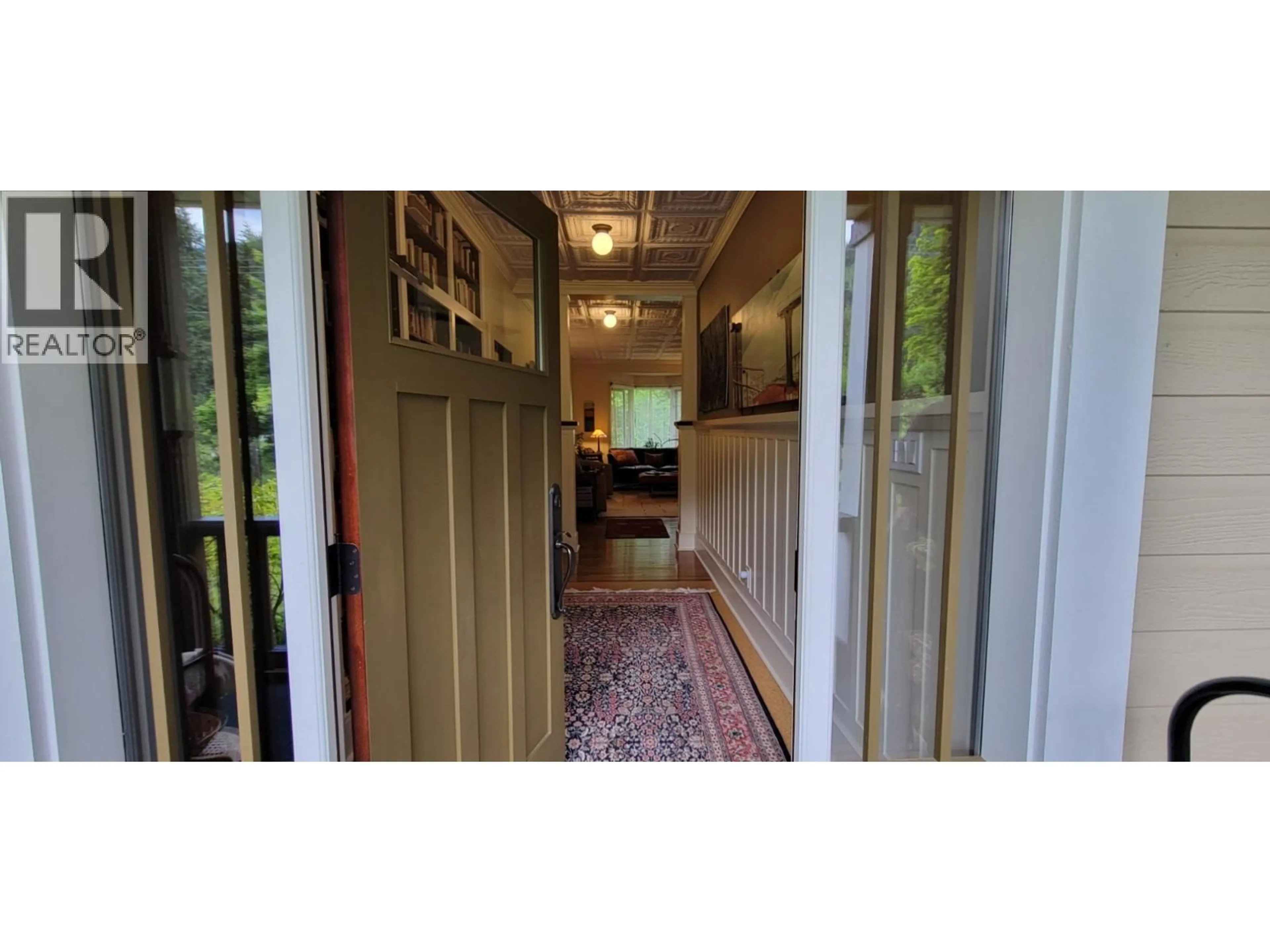 Indoor entryway for 1305 DENVER SIDING ROAD, New Denver British Columbia V0G1S1
