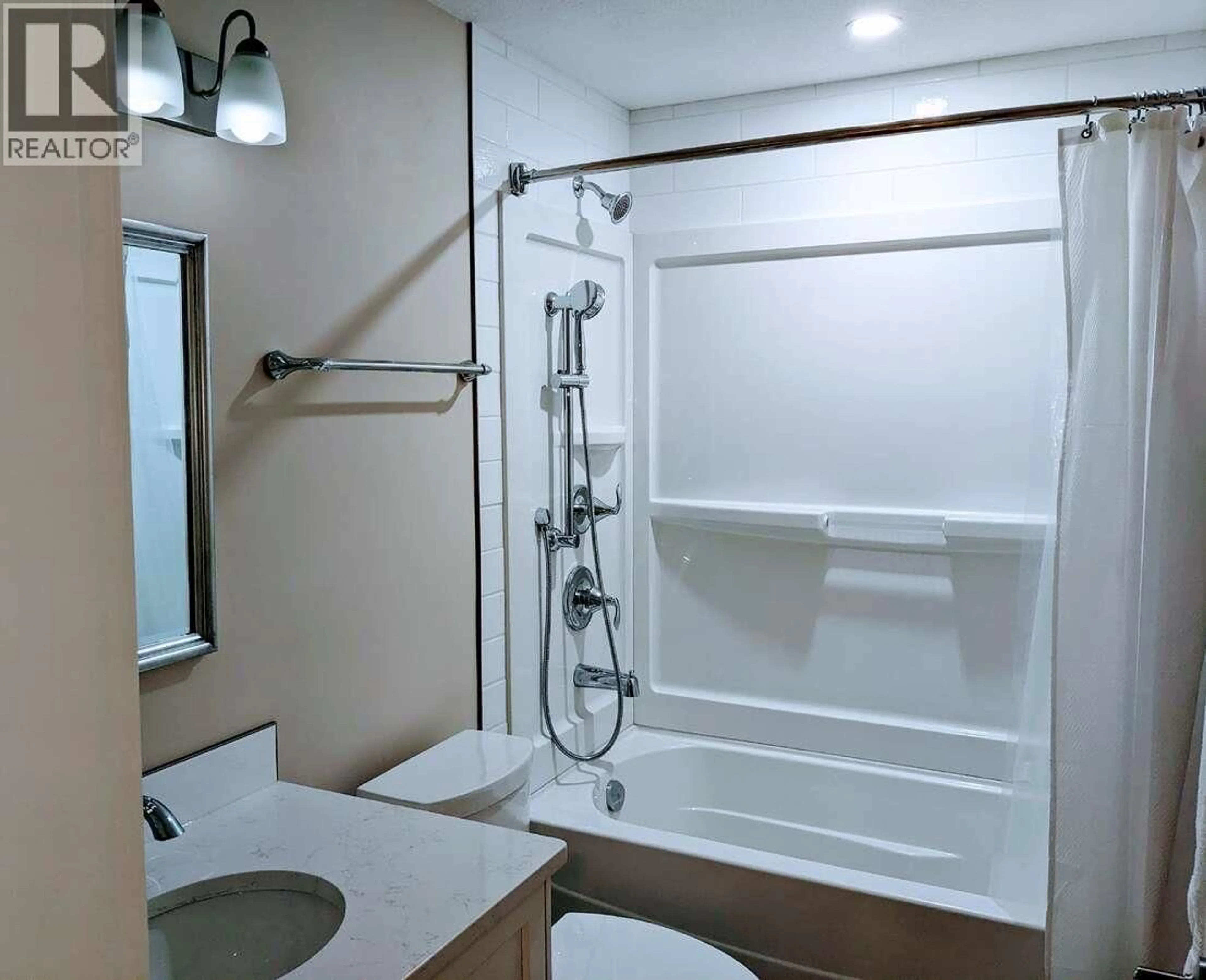 Standard bathroom, ceramic/tile floor for 302 - 1450 BERTRAM STREET, Kelowna British Columbia V1Y8R9