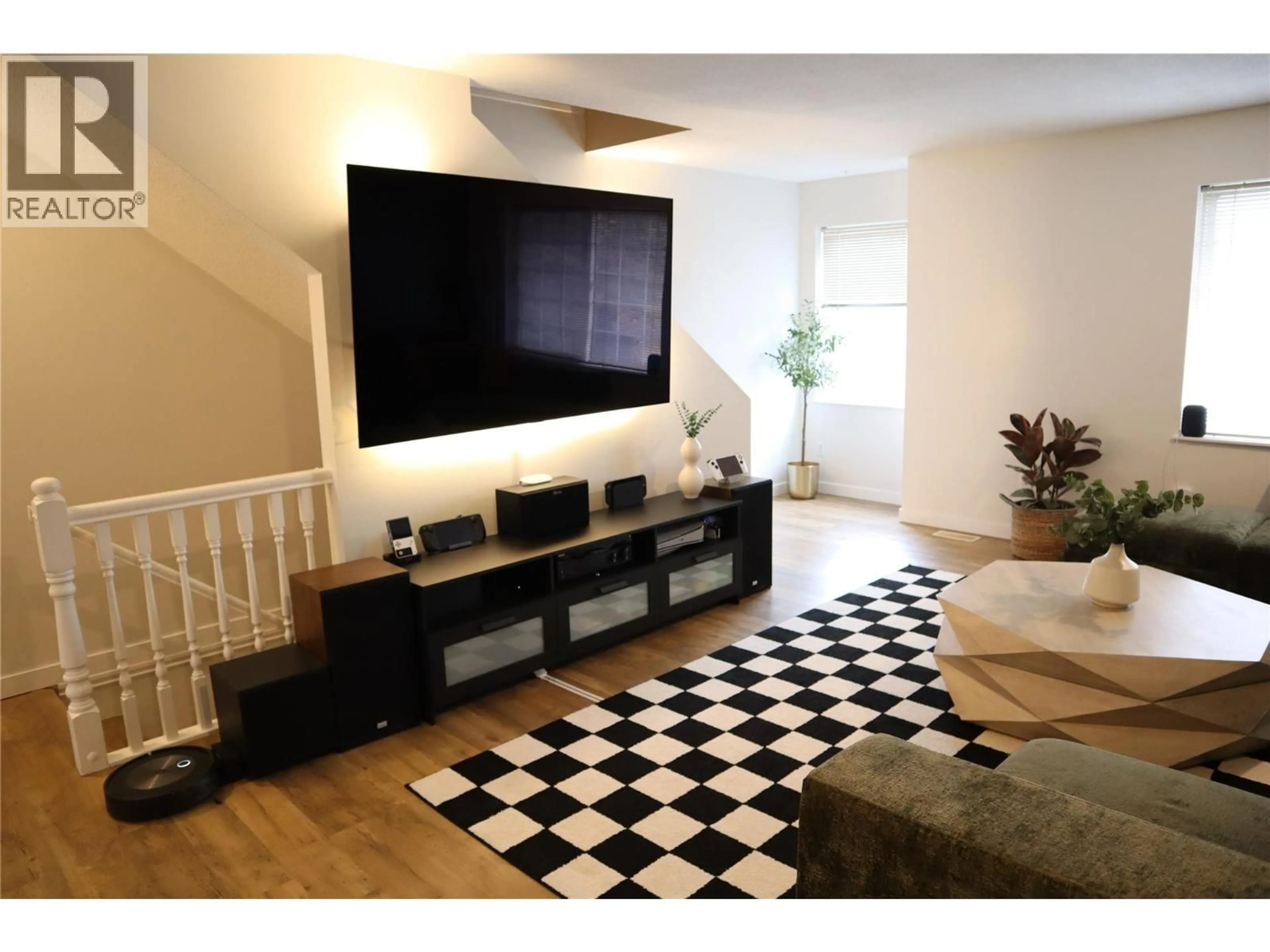 Home theater for 48 - 2020 ROBSON PLACE, Kamloops British Columbia V2E2N2