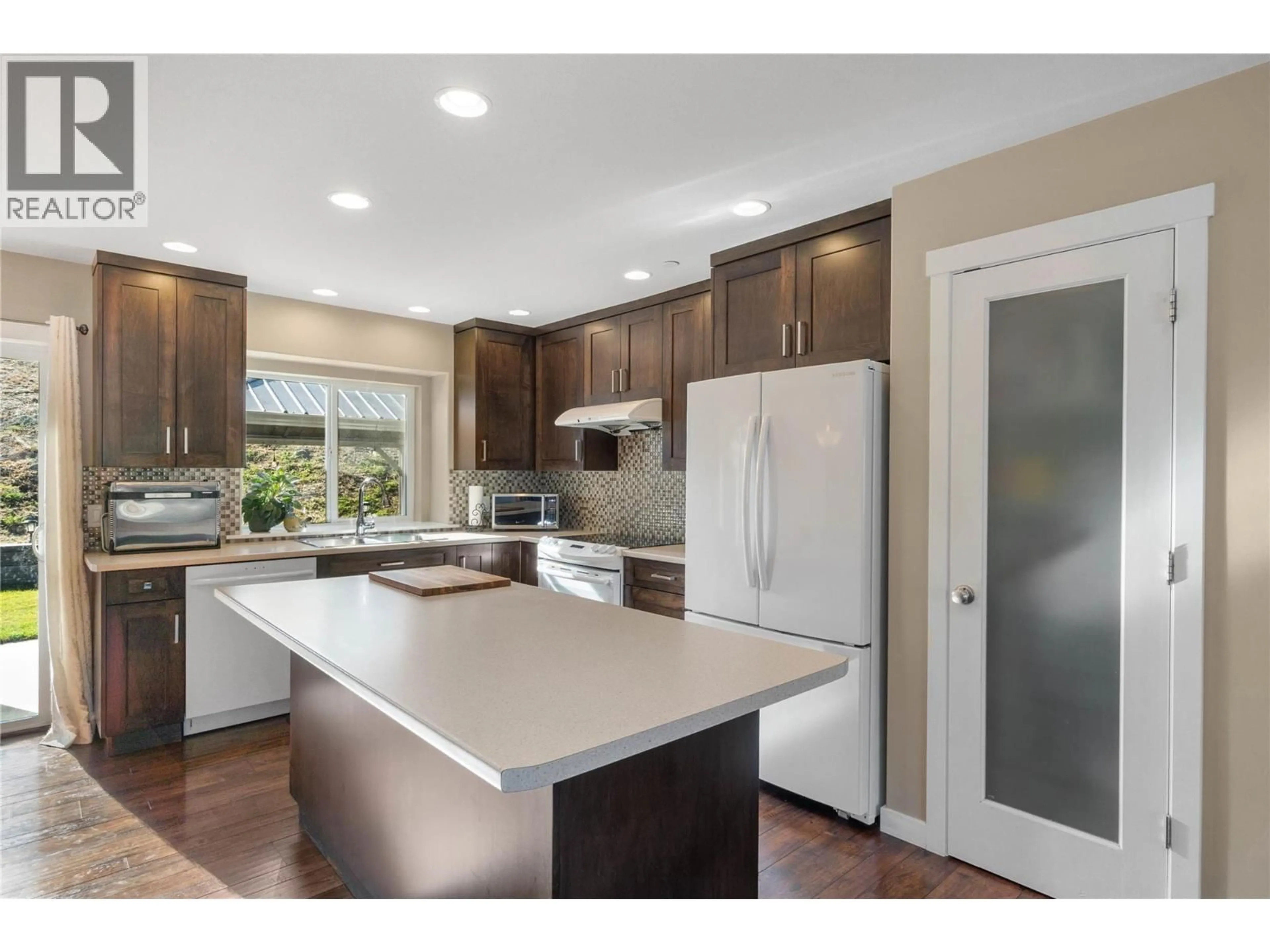 Open concept kitchen, unknown for 8735 BADGER DRIVE, Kamloops British Columbia V2C0B2