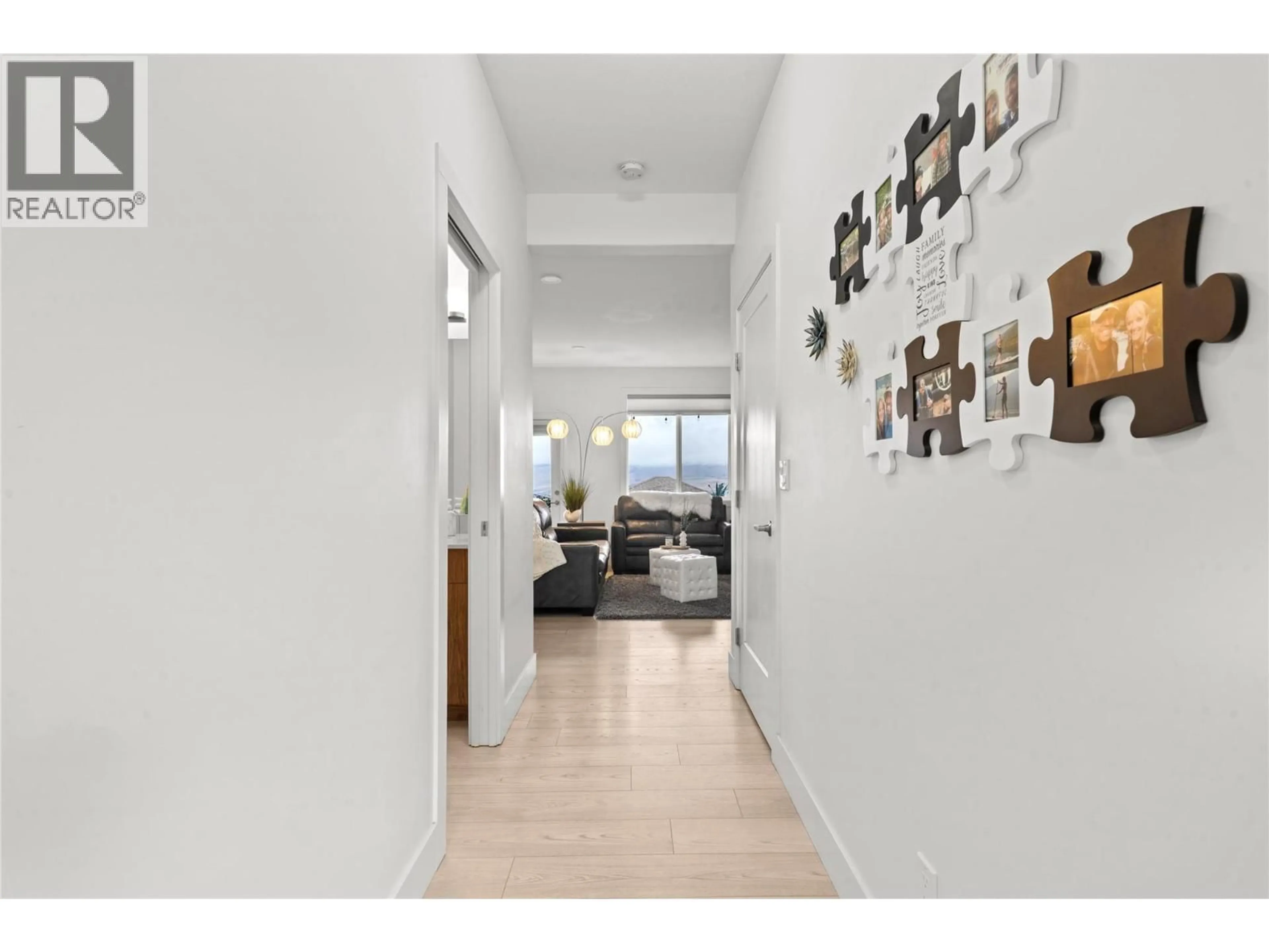 Indoor entryway for 34 - 933 MT ROBSON PLACE, Vernon British Columbia V1B4G4