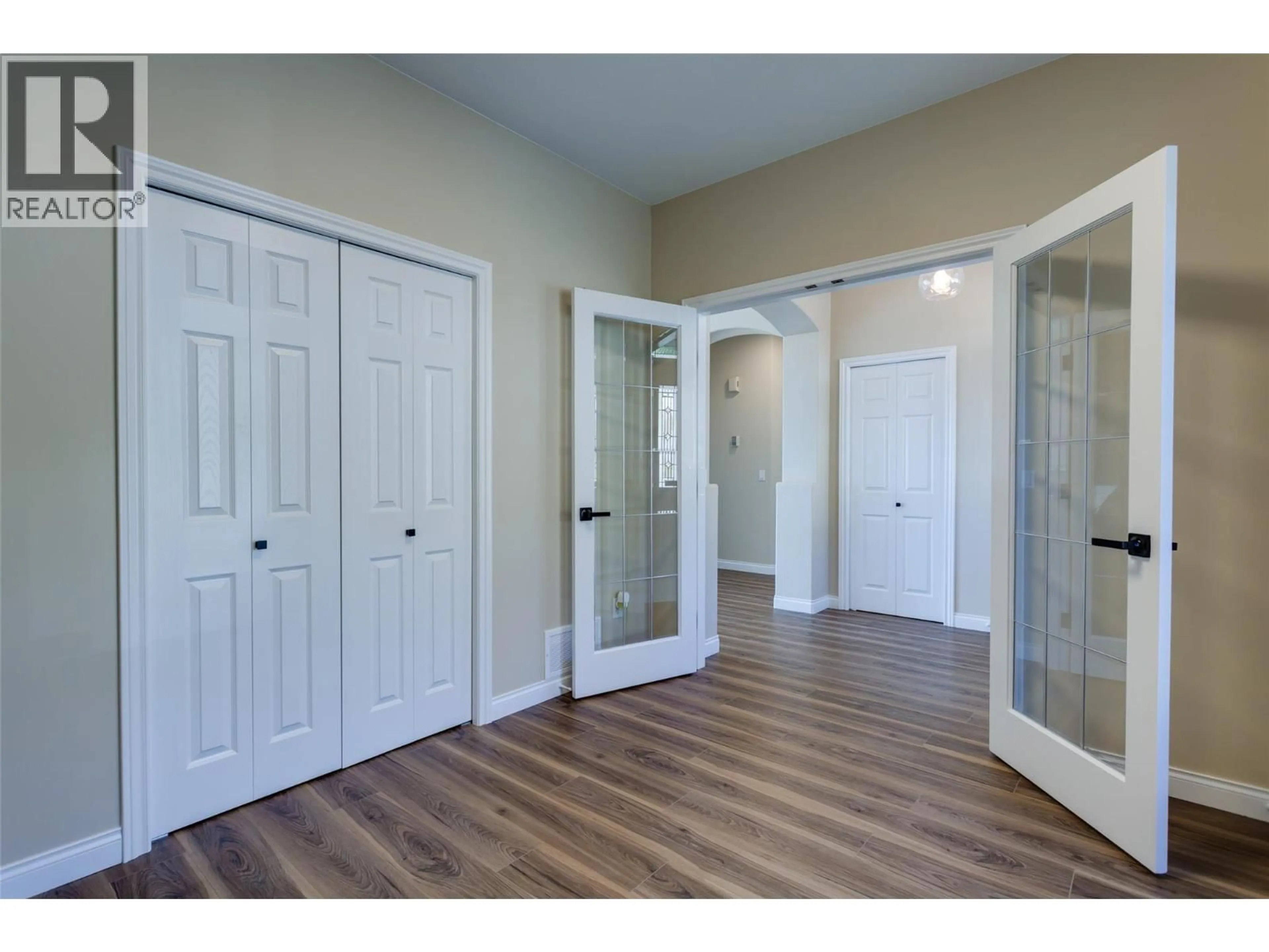 Indoor entryway for 1084 AURORA HEIGHTS OTHER, West Kelowna British Columbia V1Z4B2