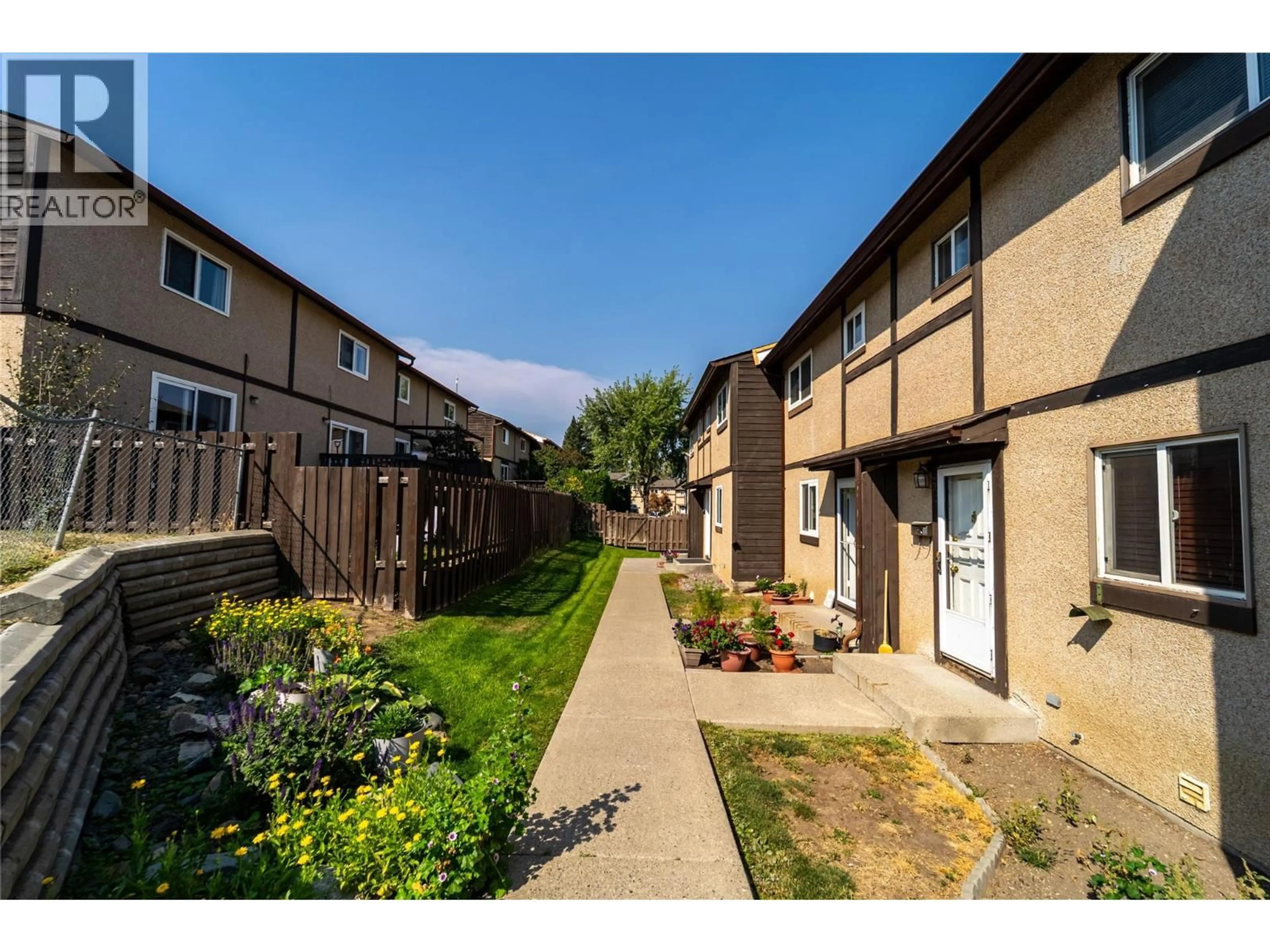 Patio, street for 57 - 1605 SUMMIT DRIVE, Kamloops British Columbia V2E2A5