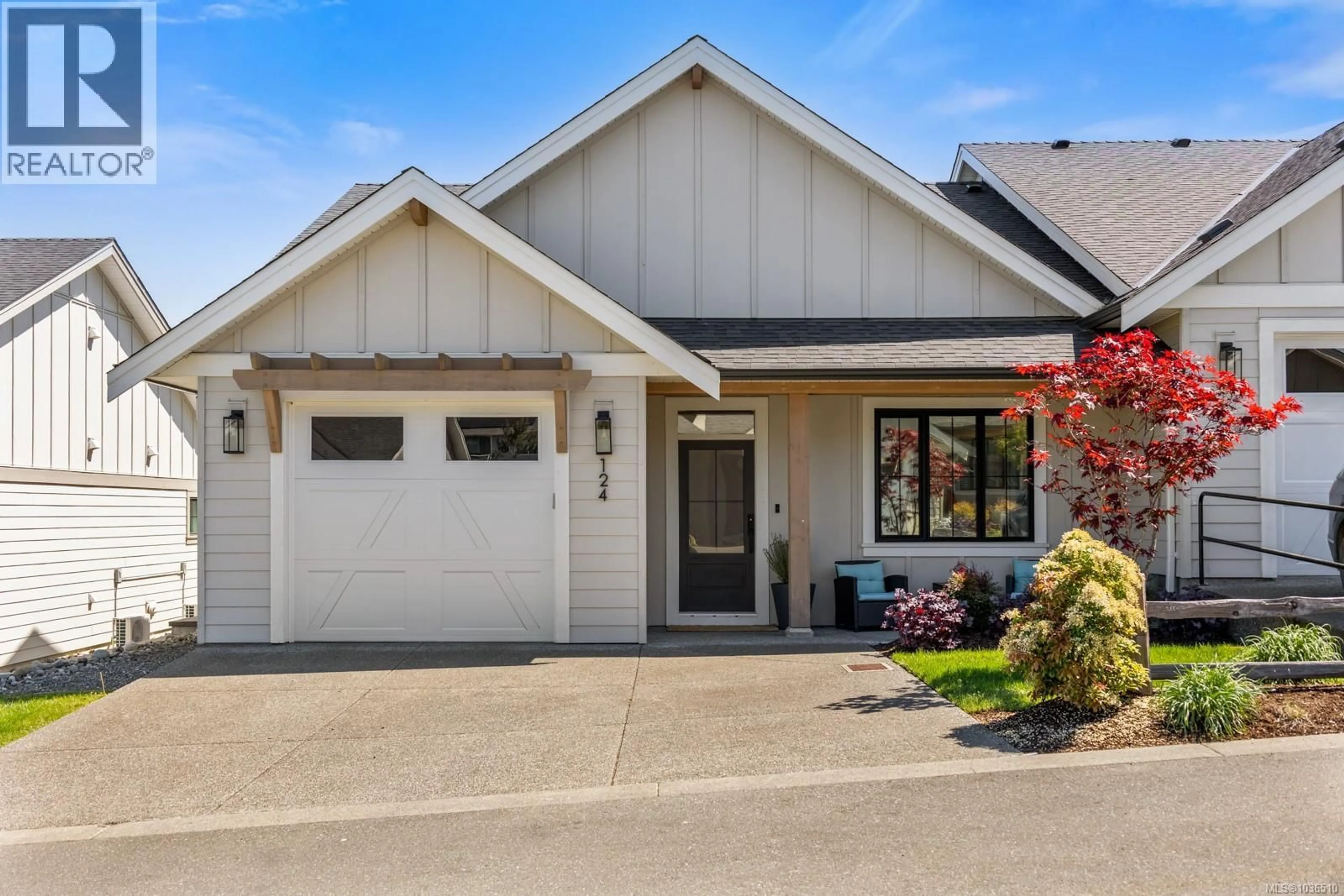 Home with vinyl exterior material, street for 124 - 4098 BUCKSTONE ROAD, Courtenay British Columbia V9N0H2