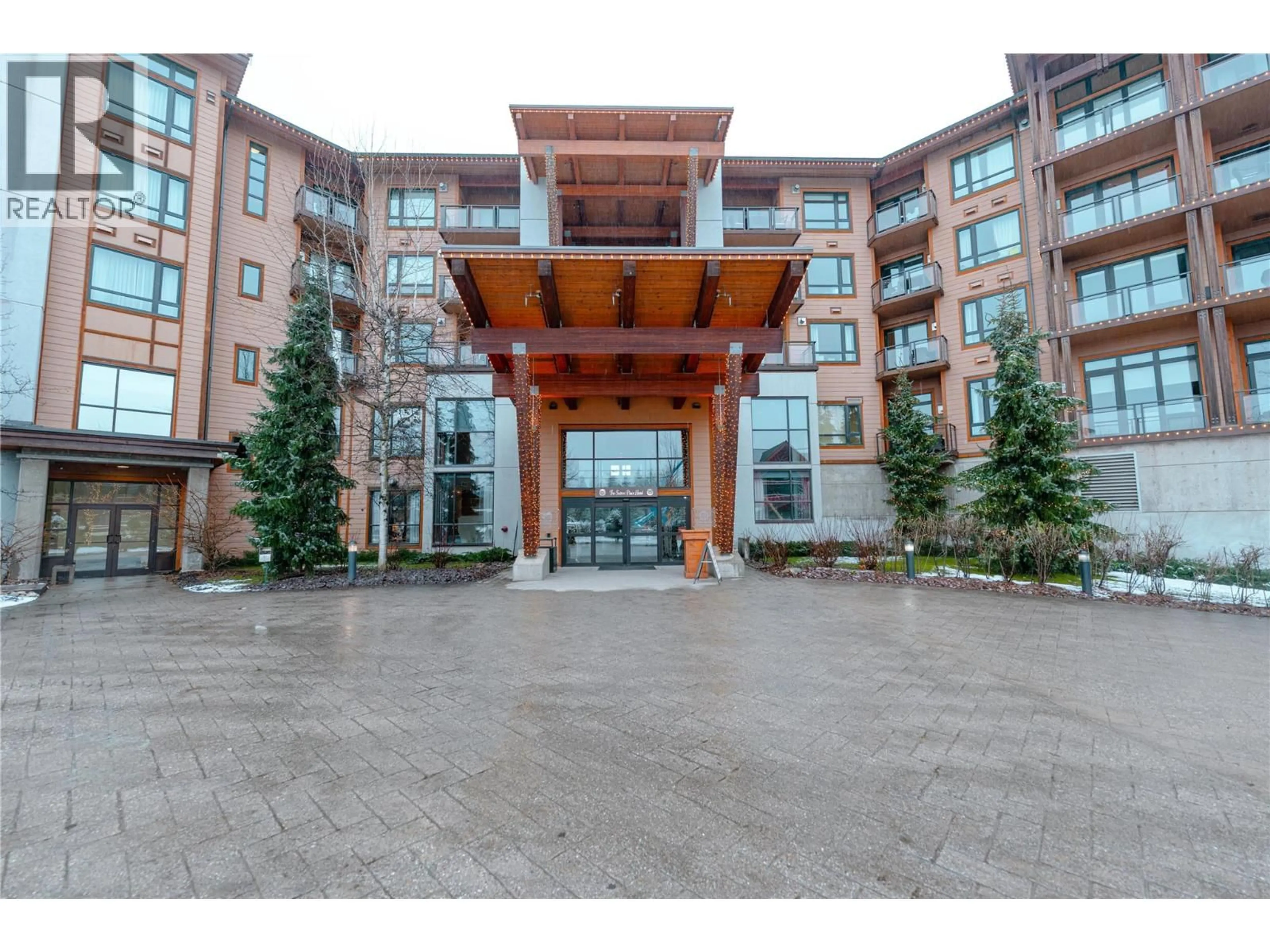 Indoor foyer for 1303 - 2950 CAMOZZI ROAD, Revelstoke British Columbia V0E2S1
