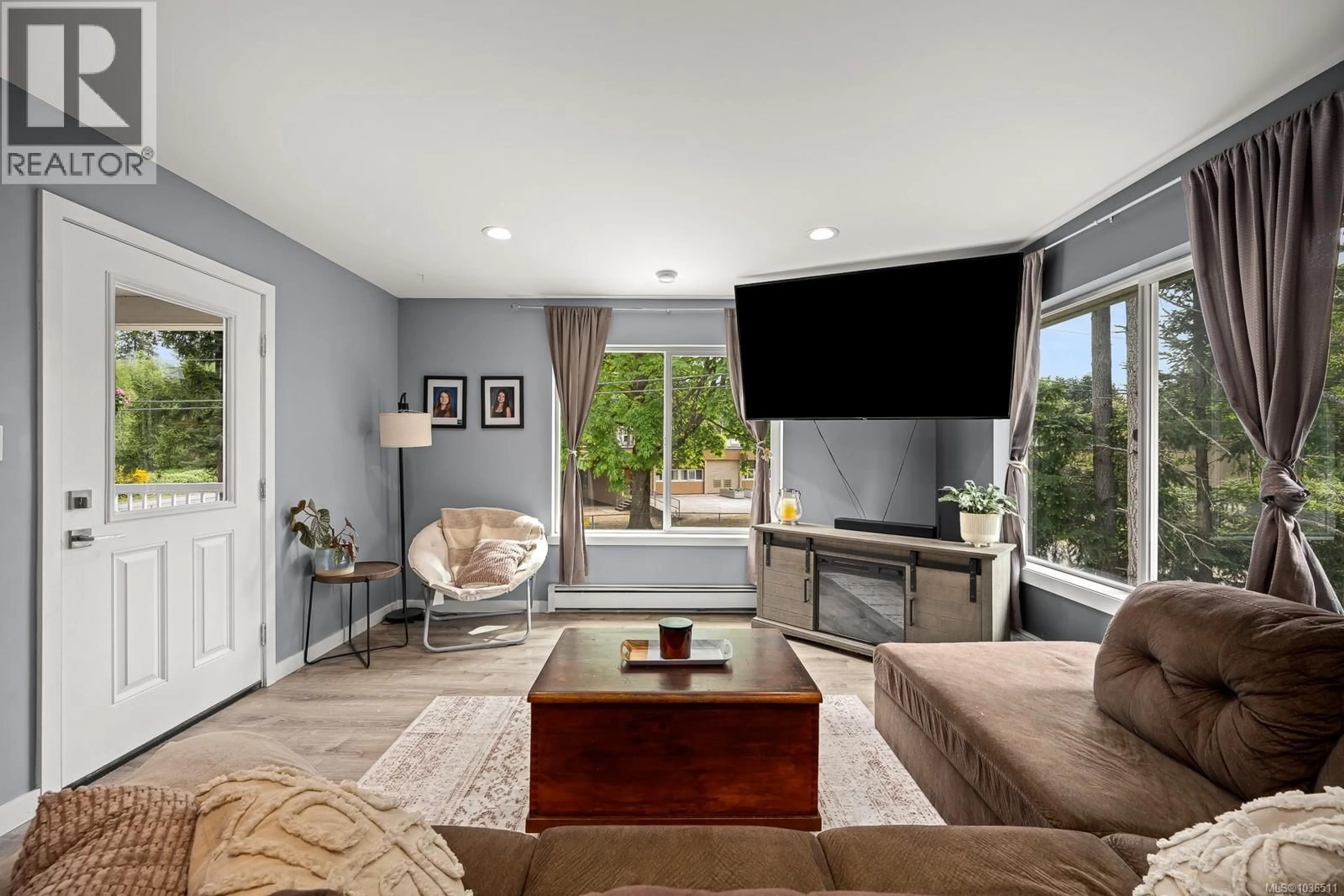 Living room with furniture, unknown for 5 - 690 SMITH ROAD, Campbell River British Columbia V9W4A5
