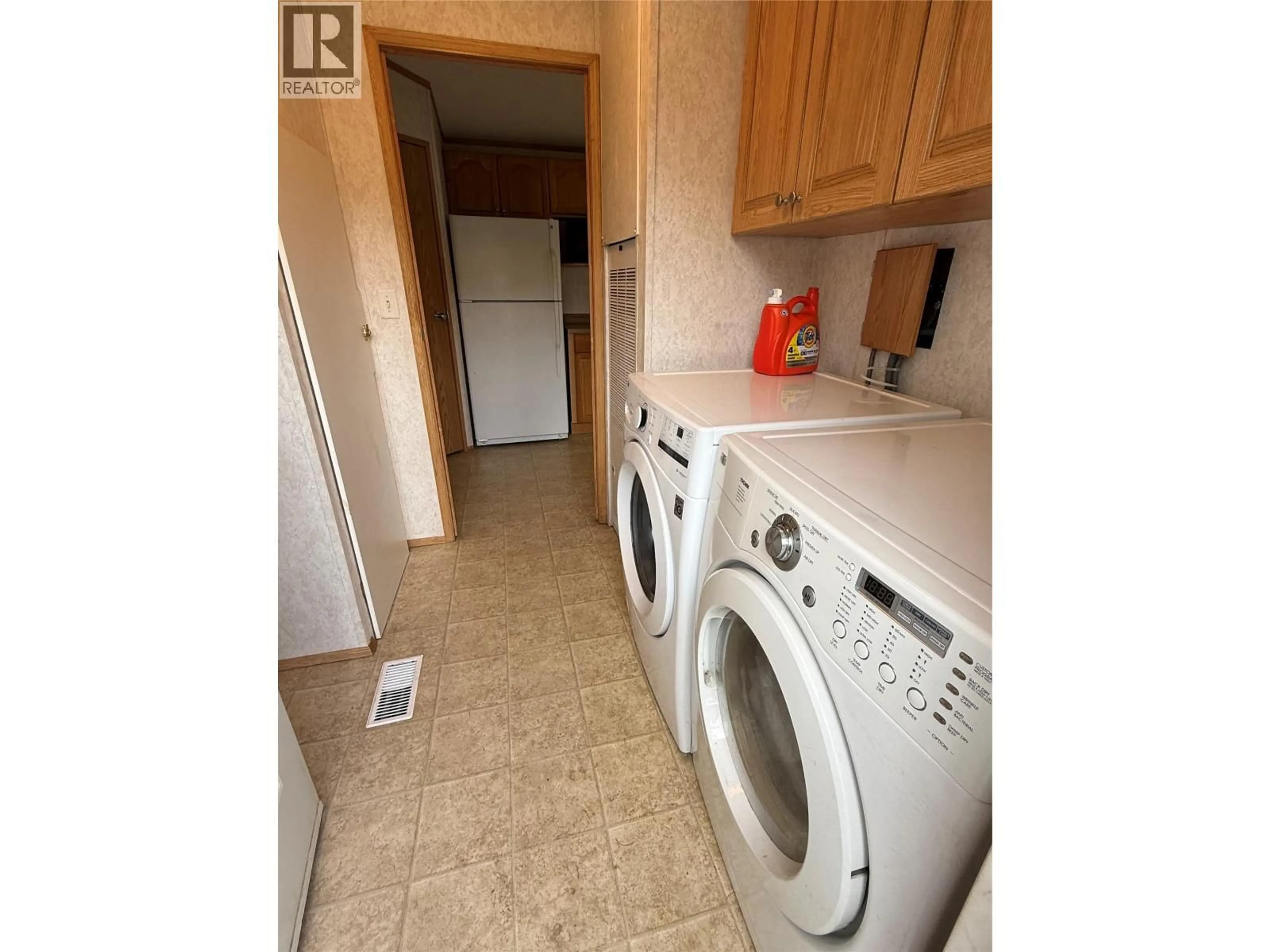 Laundry room for 155 PINEWOOD CRESCENT, Tumbler Ridge British Columbia V0C2W0