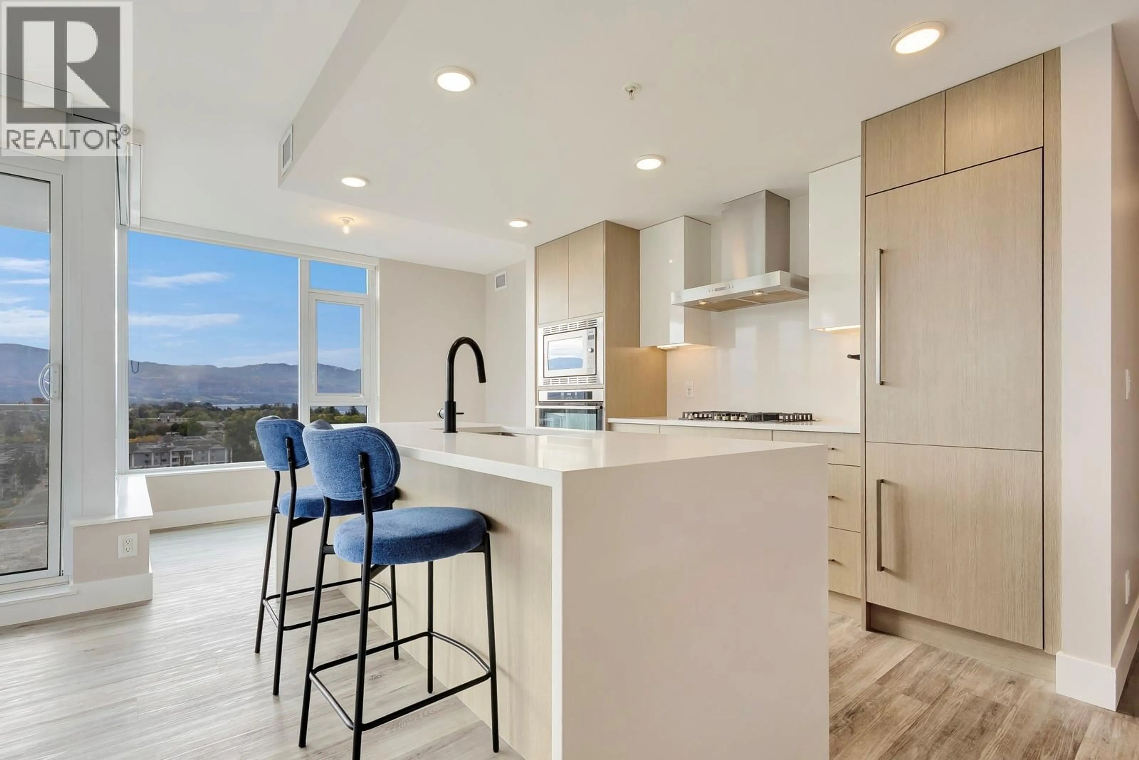 Open concept kitchen, ceramic/tile floor for 1106 - 1588 ELLIS STREET, Kelowna British Columbia V1Y0H1
