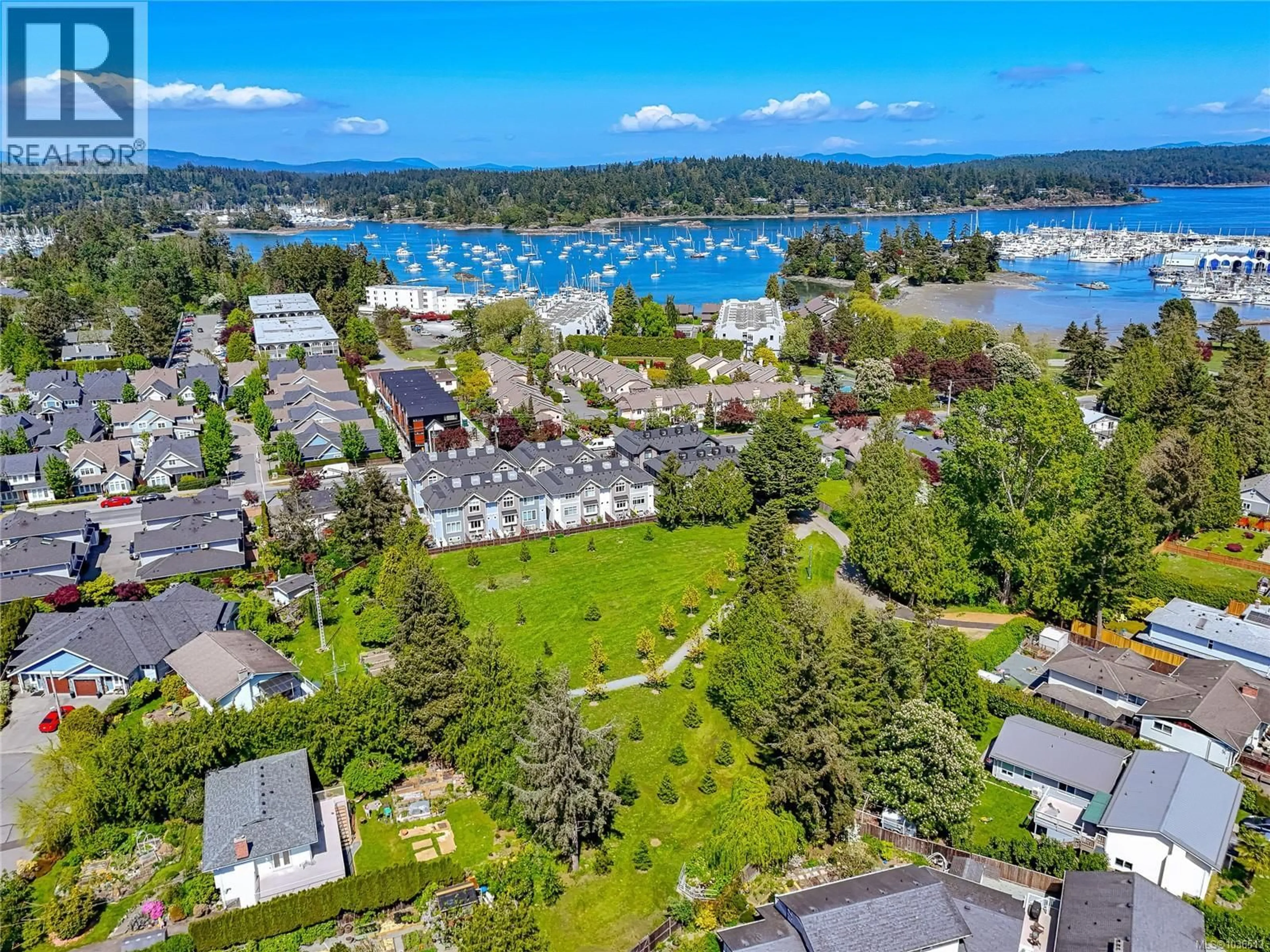 A pic from outside/outdoor area/front of a property/back of a property/a pic from drone, water/lake/river/ocean view for 5 - 10480 RESTHAVEN DRIVE, Sidney British Columbia V8L3H7