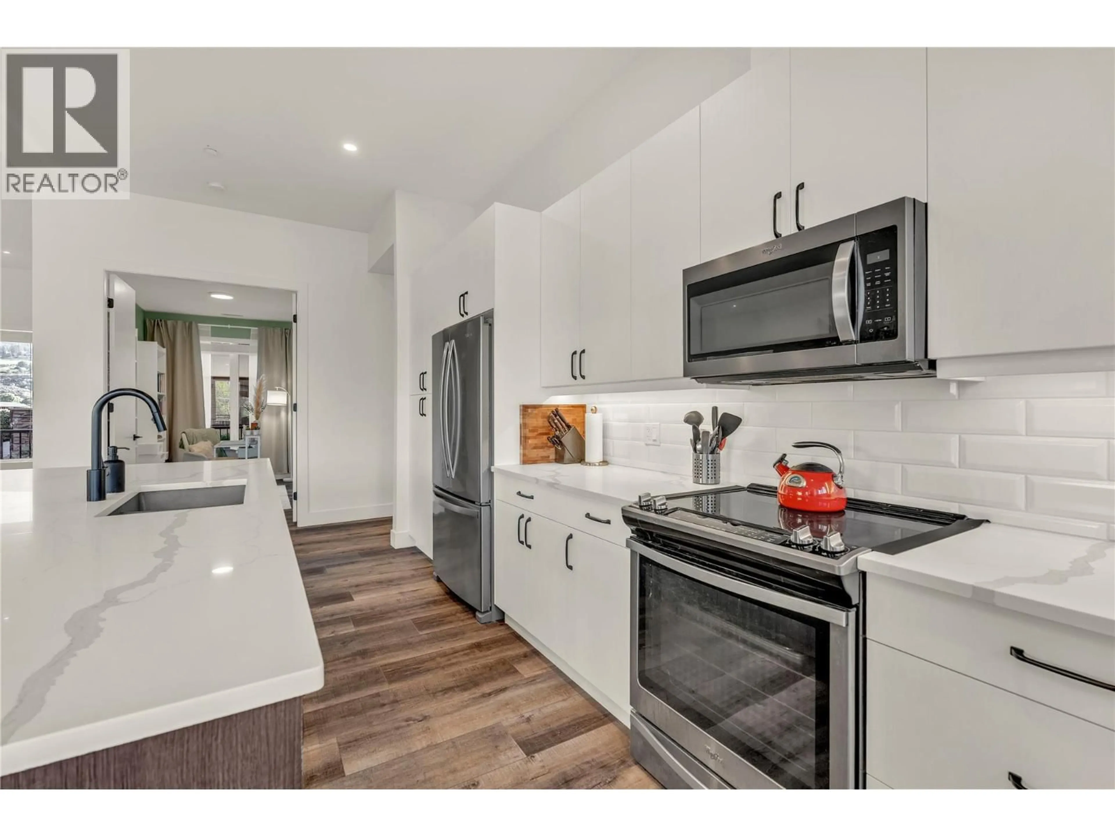 Open concept kitchen, unknown for 214 - 3313 WILSON STREET, Penticton British Columbia V2A8J3