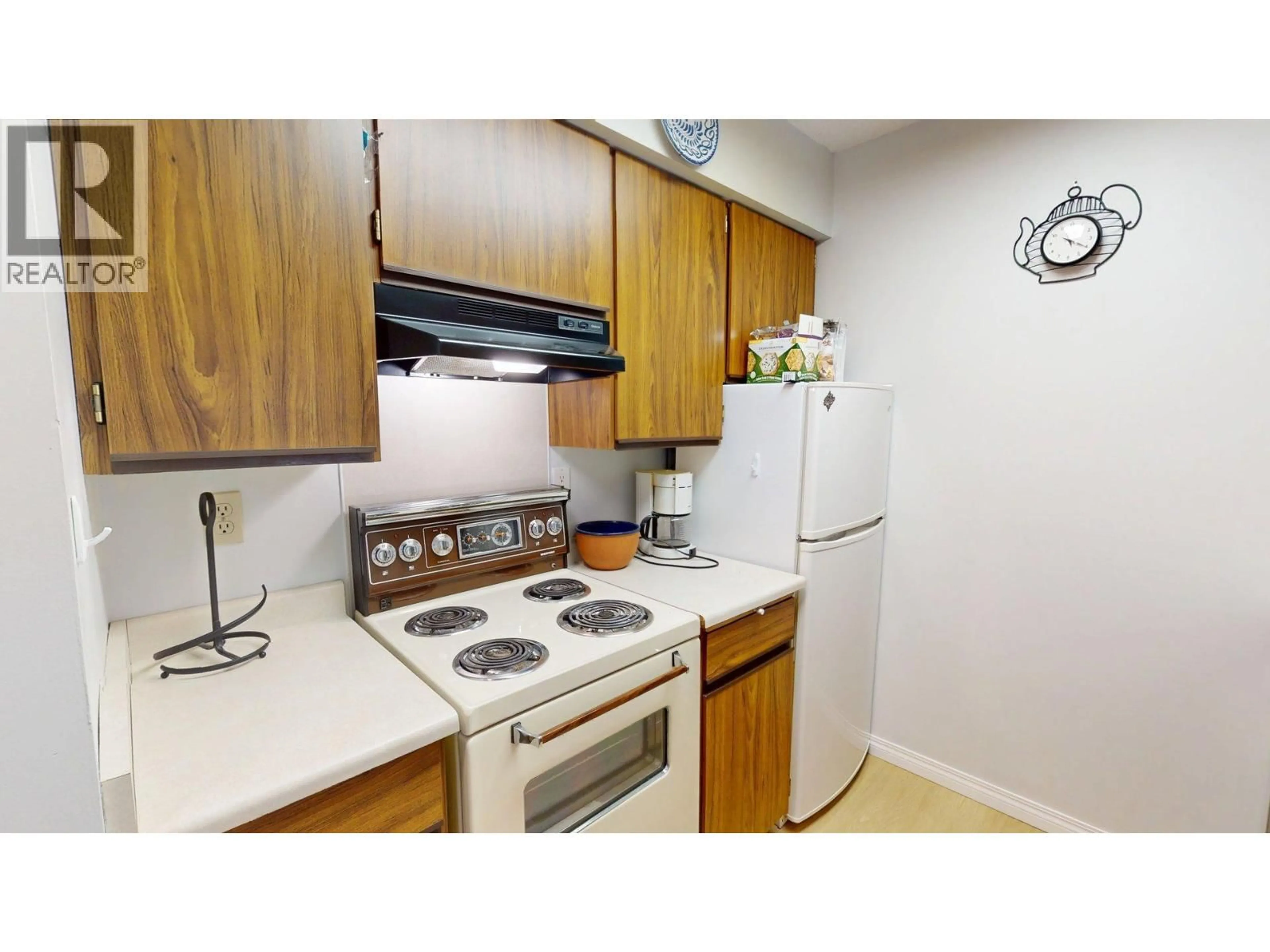 Standard kitchen, unknown for 202B - 1335 ALPINE DRIVE, Elkford British Columbia V0B1H0