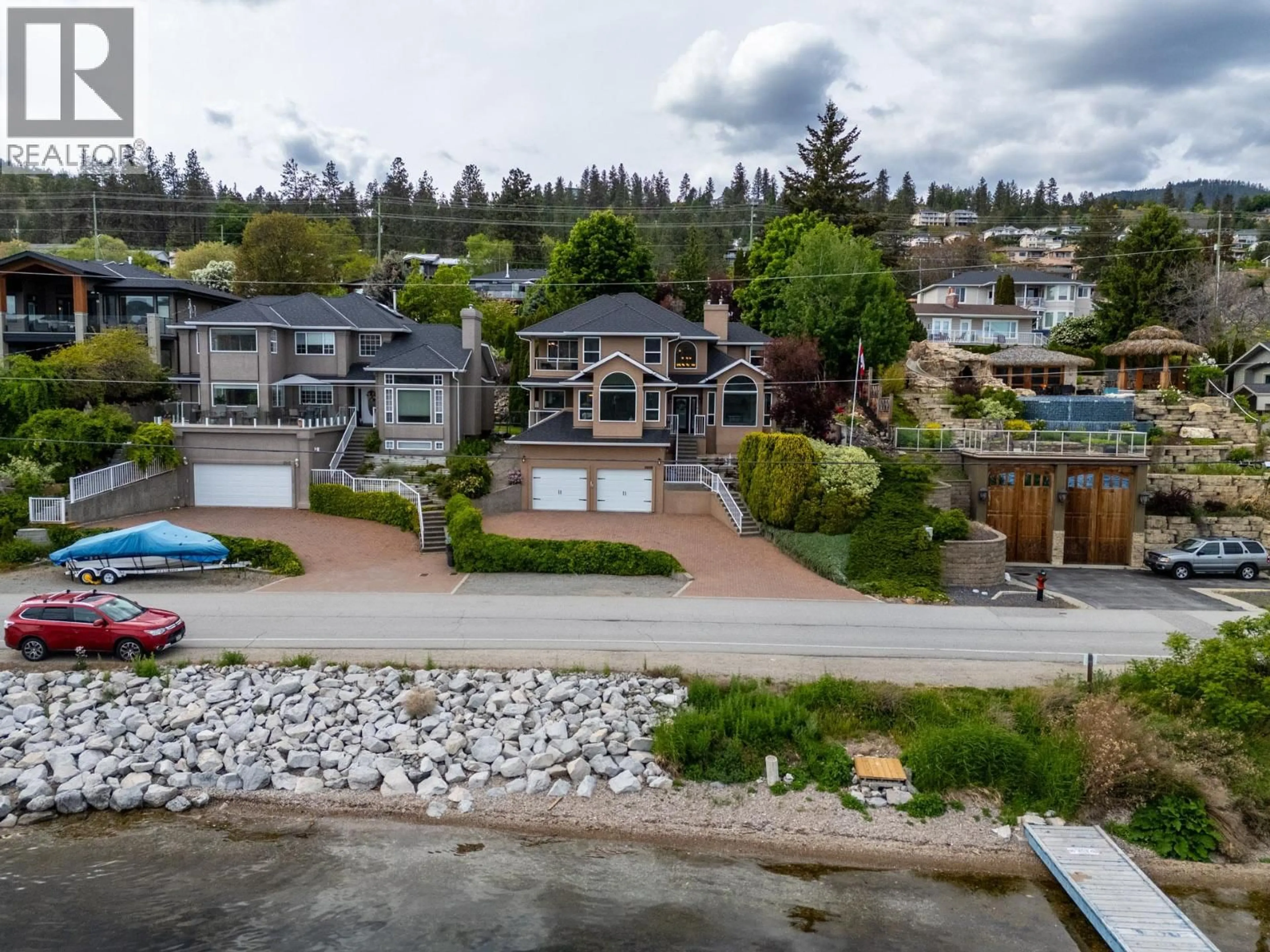 A pic from outside/outdoor area/front of a property/back of a property/a pic from drone, unknown for 3838 BEACH AVENUE, Peachland British Columbia V0H1X1