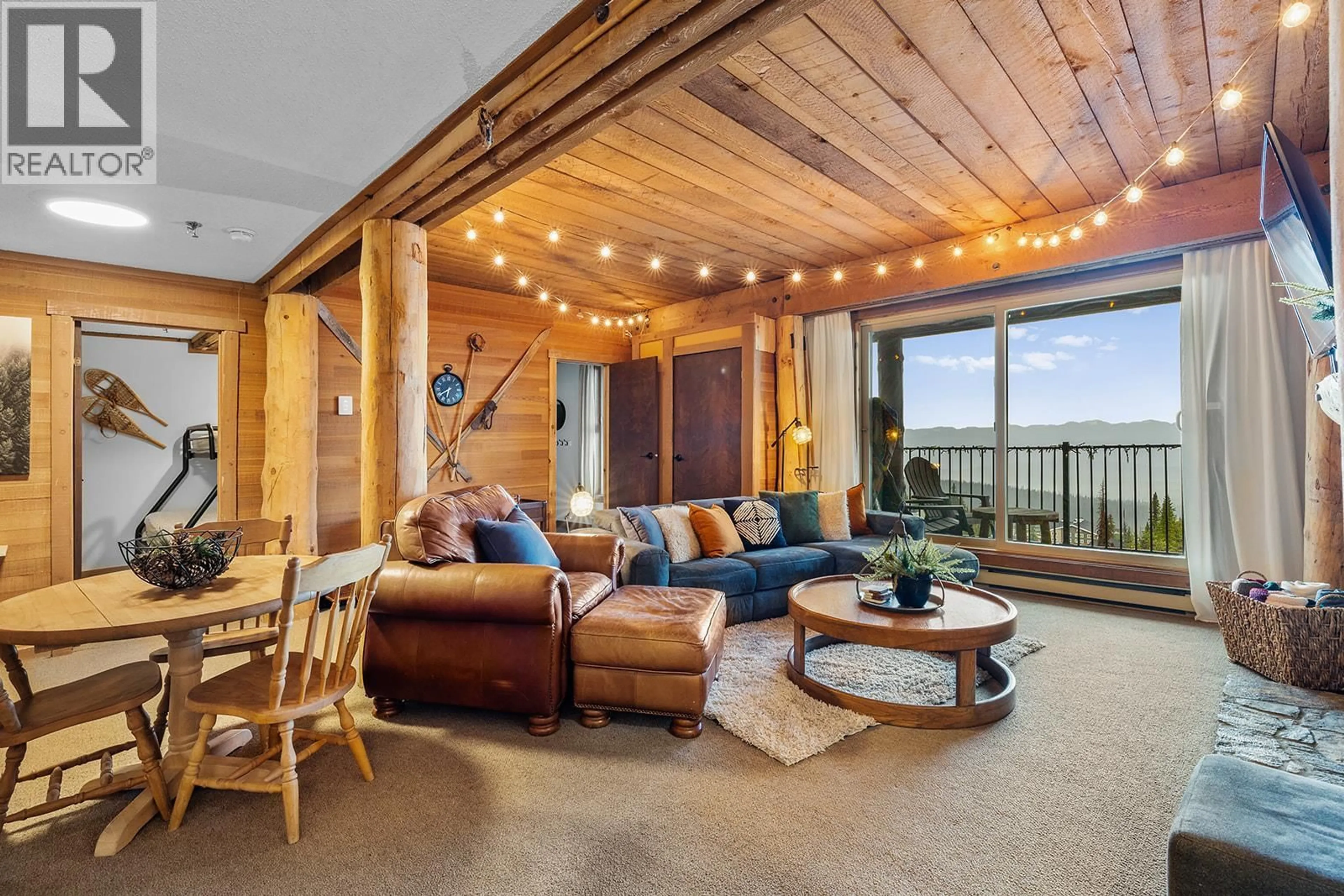 Living room with furniture, unknown for 804 - 7470 PORCUPINE ROAD, Big White British Columbia V1P1P3