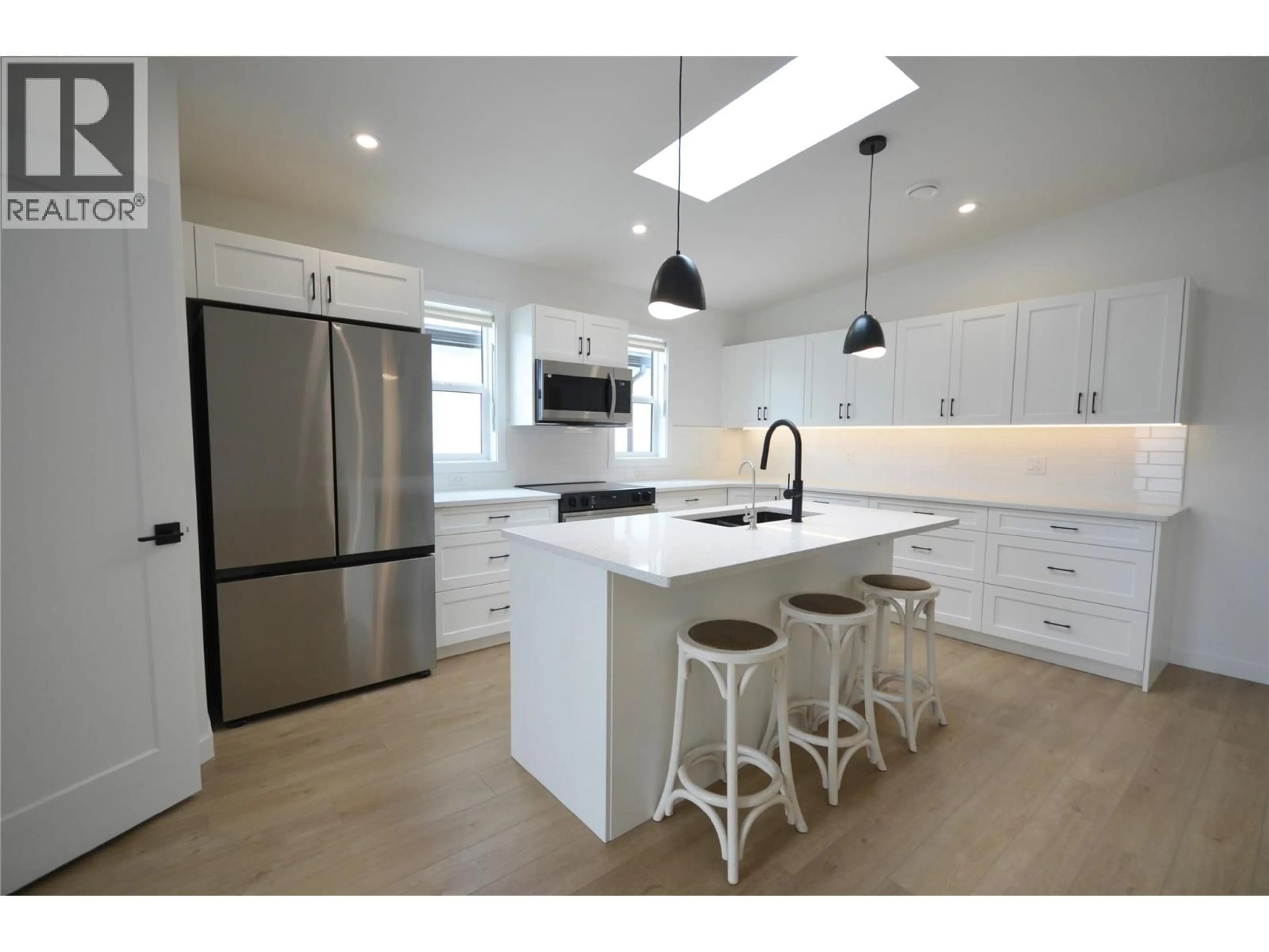 Open concept kitchen, ceramic/tile floor for 126 - 8900 JIM BAILEY ROAD, Kelowna British Columbia V4V1E5