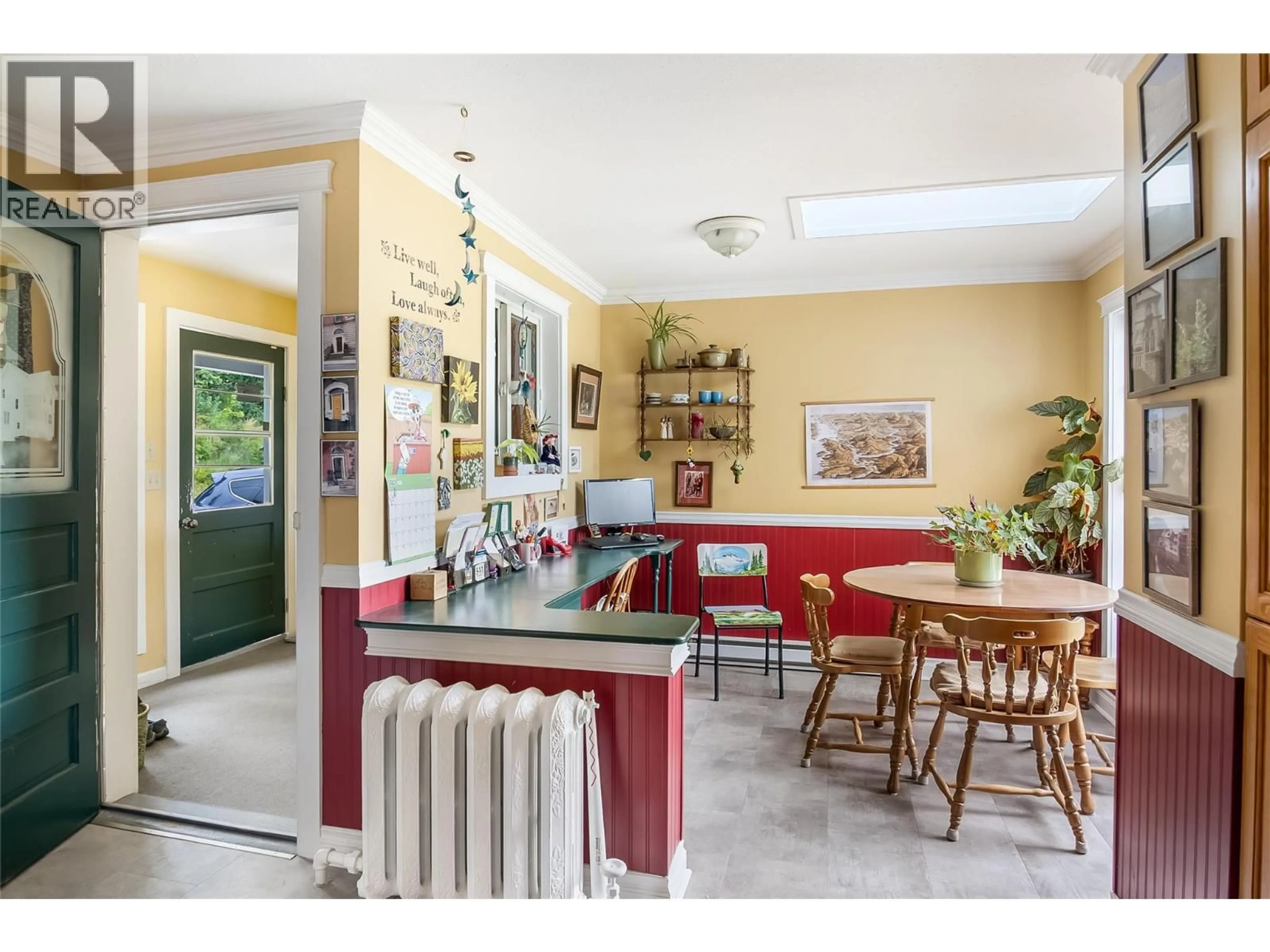 Dining room, ceramic/tile floor for 159 TRACK STREET EAST, Revelstoke British Columbia V0E2S0