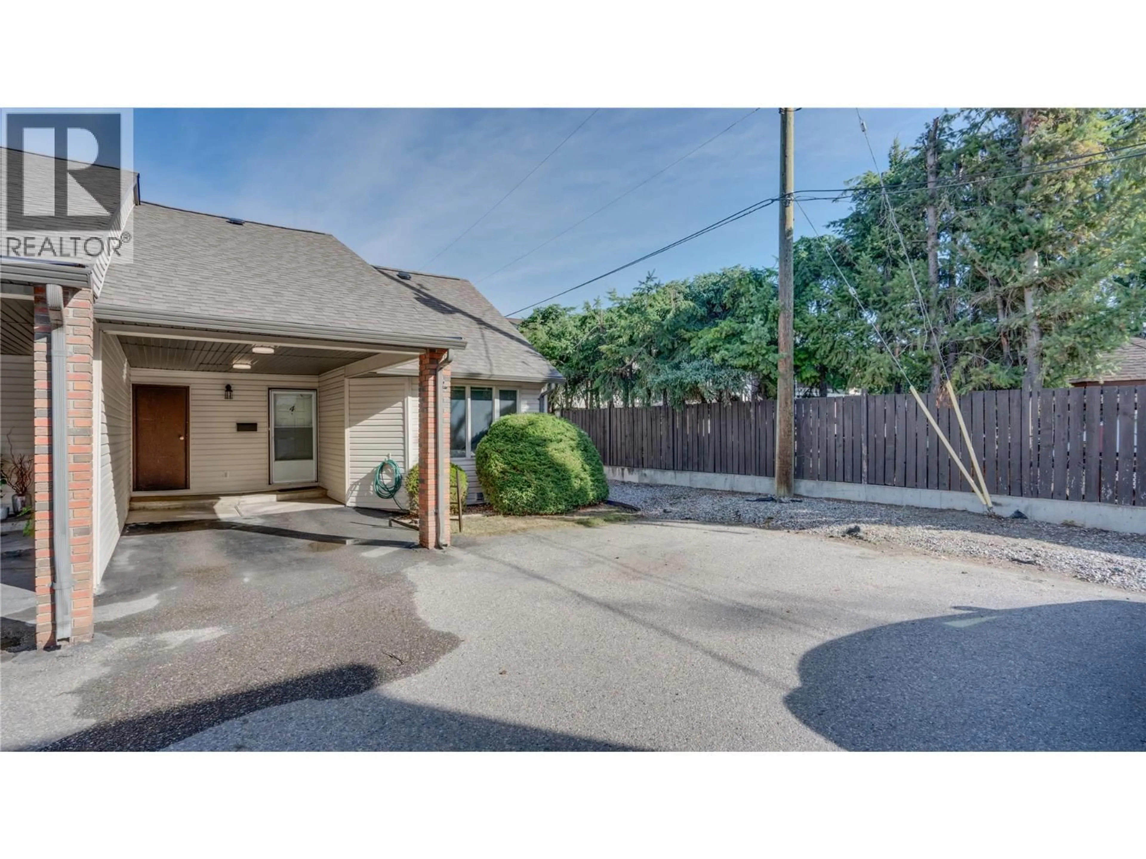 Patio, street for 4 - 4004 24 AVENUE, Vernon British Columbia V1T1M2