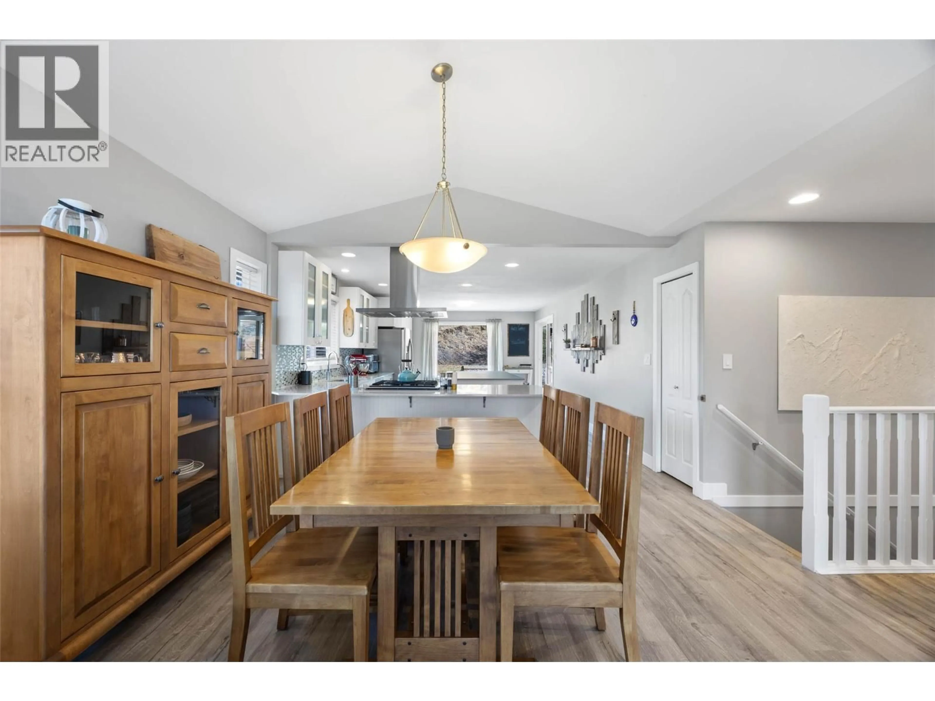 Open concept kitchen, wood/laminate floor for 1098 QUAIL DRIVE, Kamloops British Columbia V2B8N9