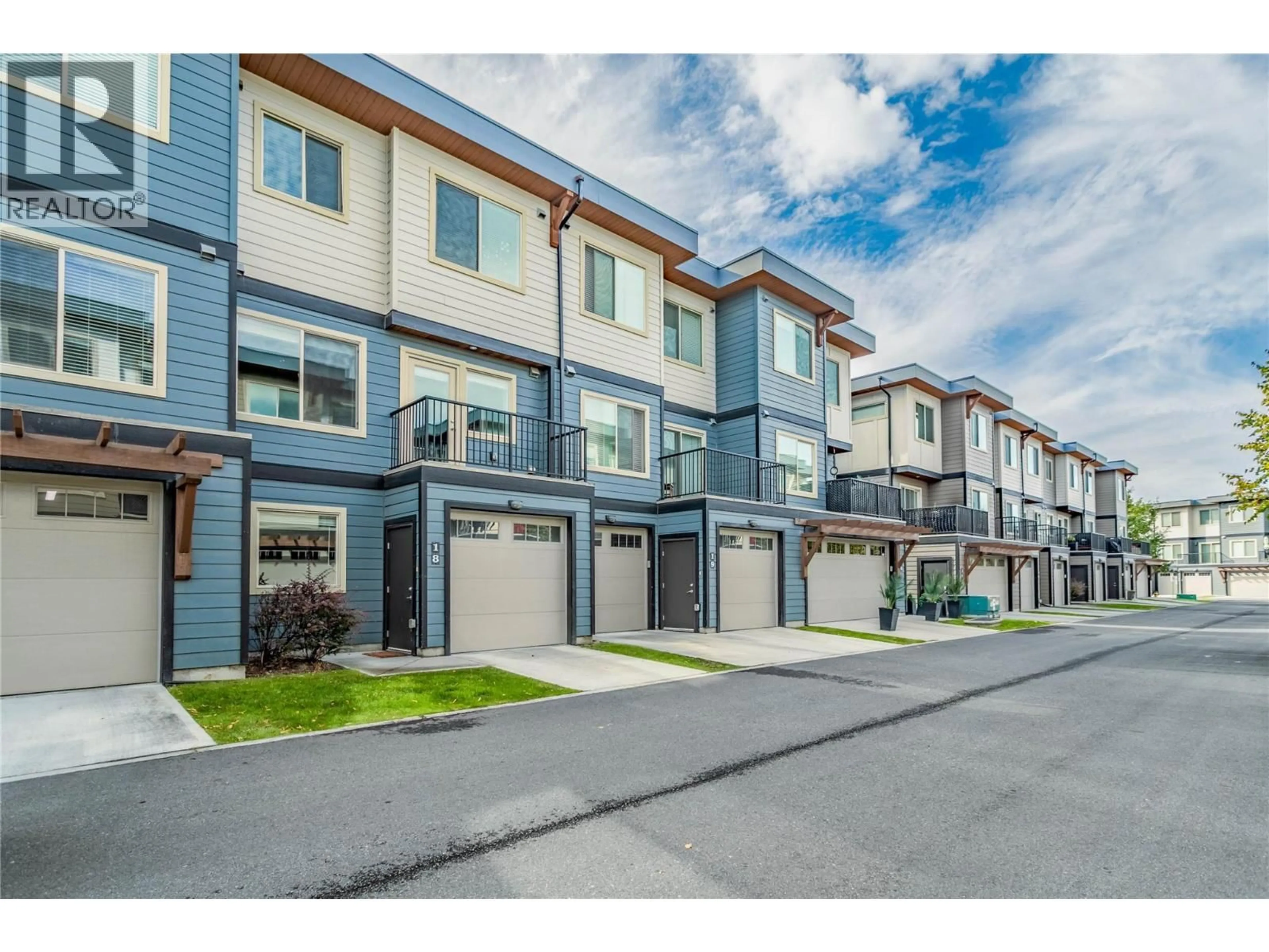 A pic from outside/outdoor area/front of a property/back of a property/a pic from drone, street for 18 - 3626 MISSION SPRINGS DRIVE, Kelowna British Columbia V1W5L1