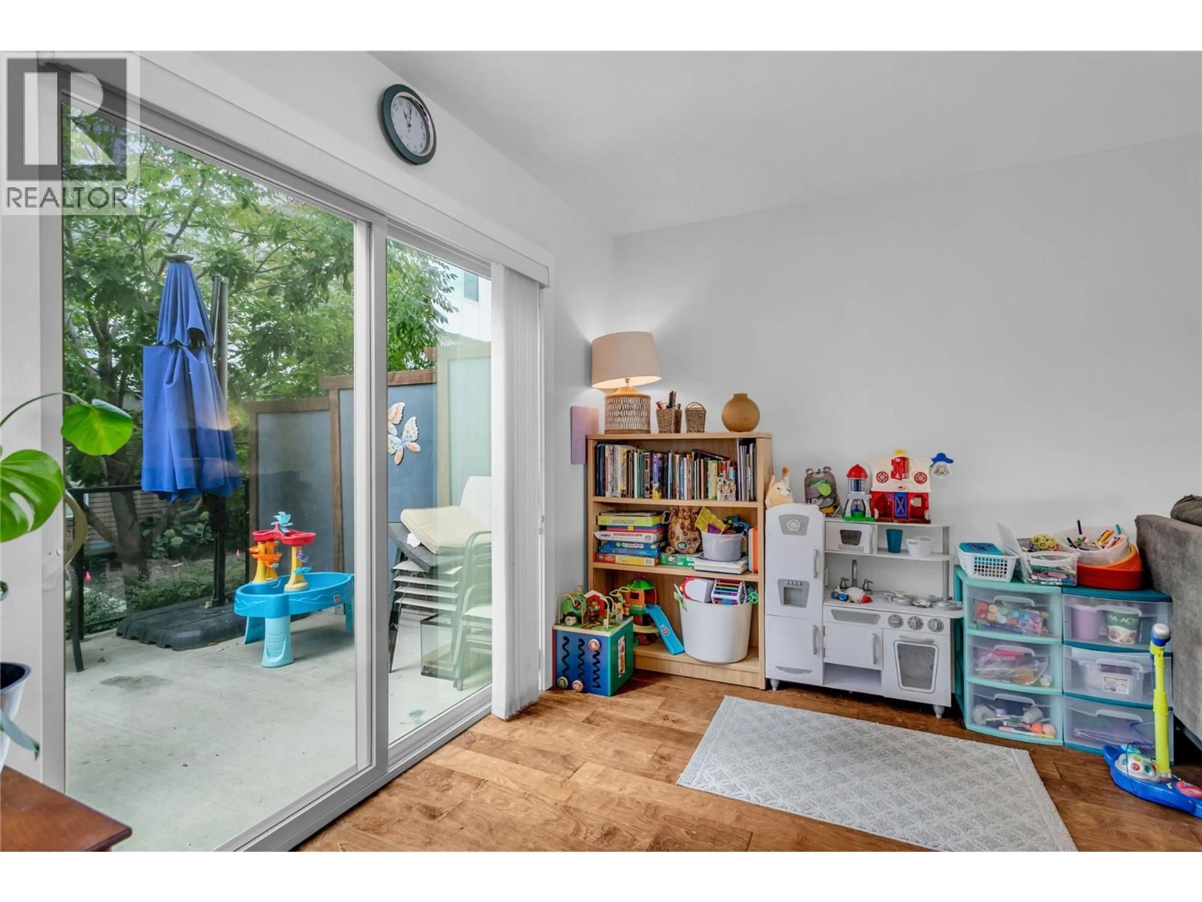 Indoor entryway for 18 - 3626 MISSION SPRINGS DRIVE, Kelowna British Columbia V1W5L1