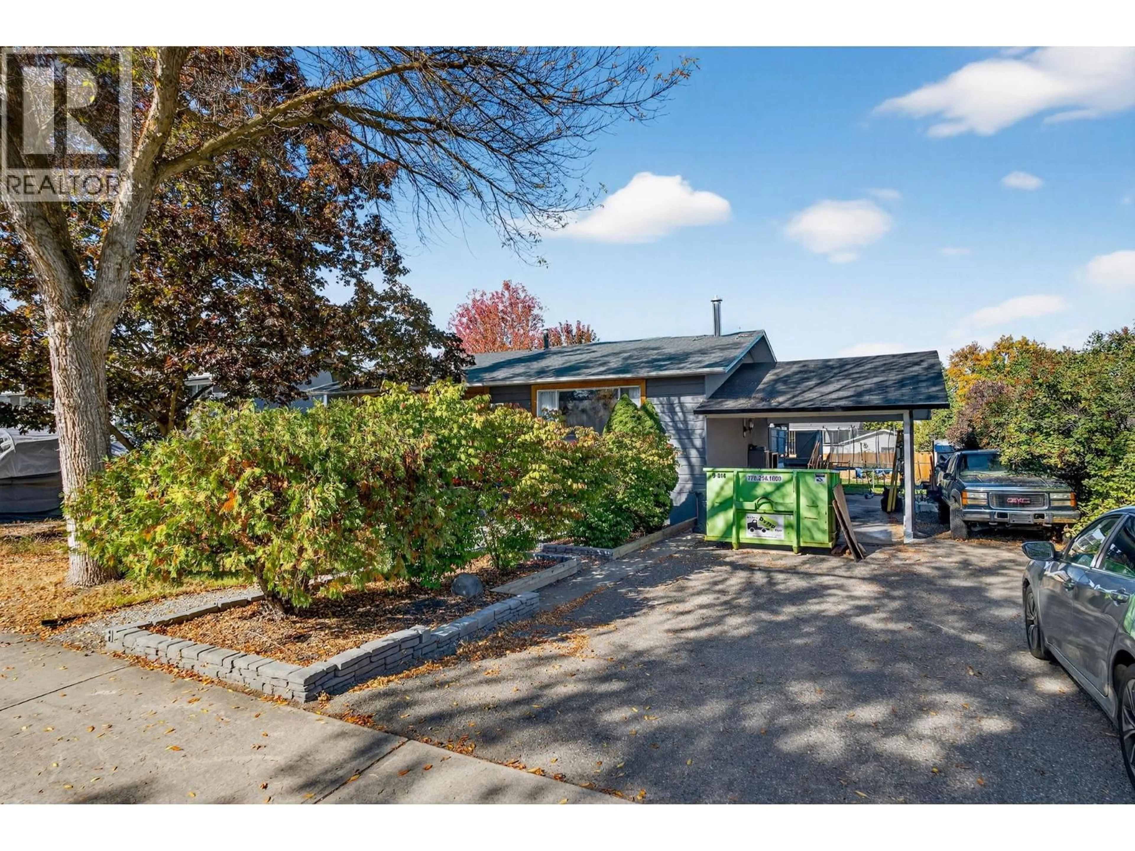 A pic from outside/outdoor area/front of a property/back of a property/a pic from drone, street for 250 BENCHVIEW ROAD, Kelowna British Columbia V1X1M5