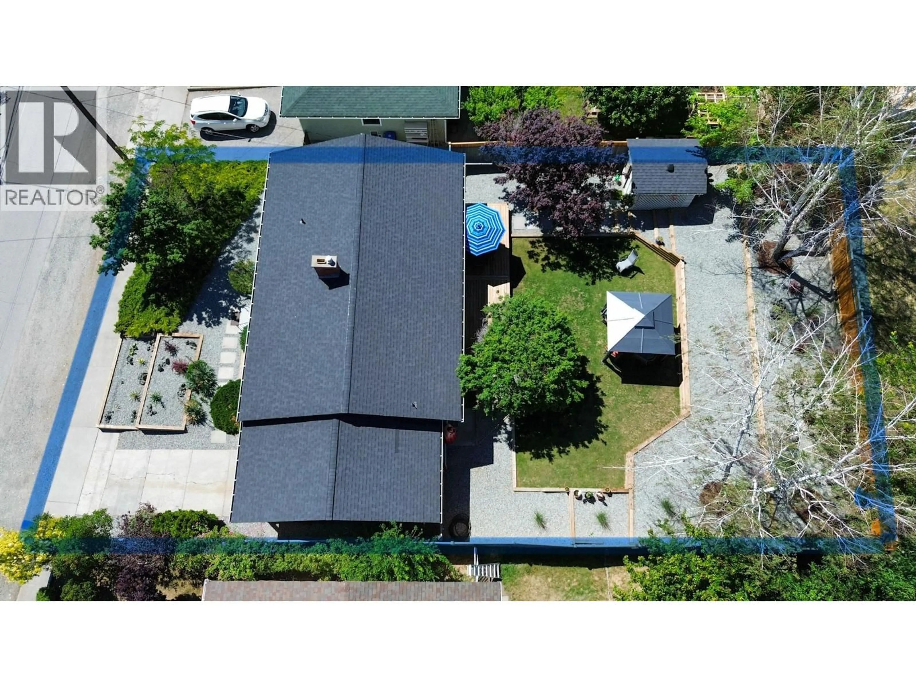 A pic from outside/outdoor area/front of a property/back of a property/a pic from drone, street for 7812 GRAVENSTEIN DRIVE, Osoyoos British Columbia V0H1V0