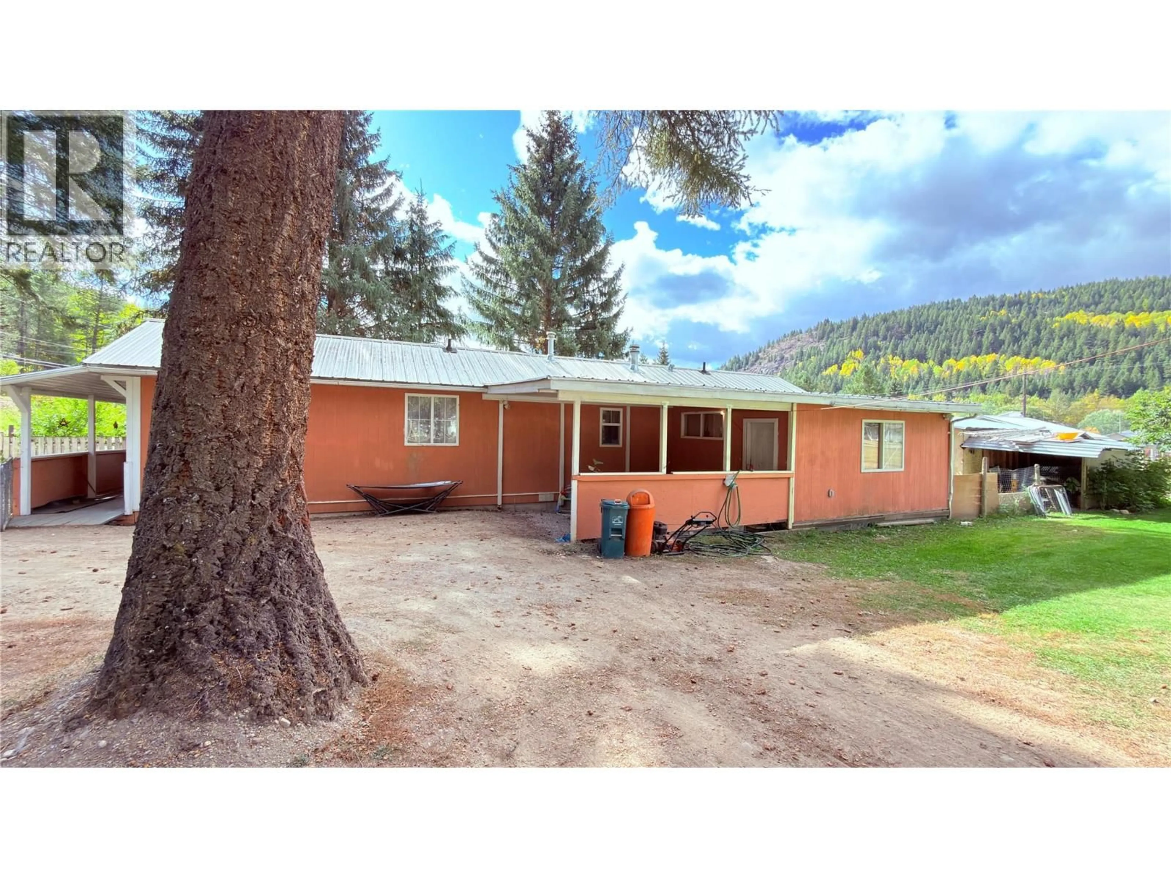 A pic from outside/outdoor area/front of a property/back of a property/a pic from drone, mountain view for 645 STRATHMORE AVENUE, Greenwood British Columbia V0H1J0