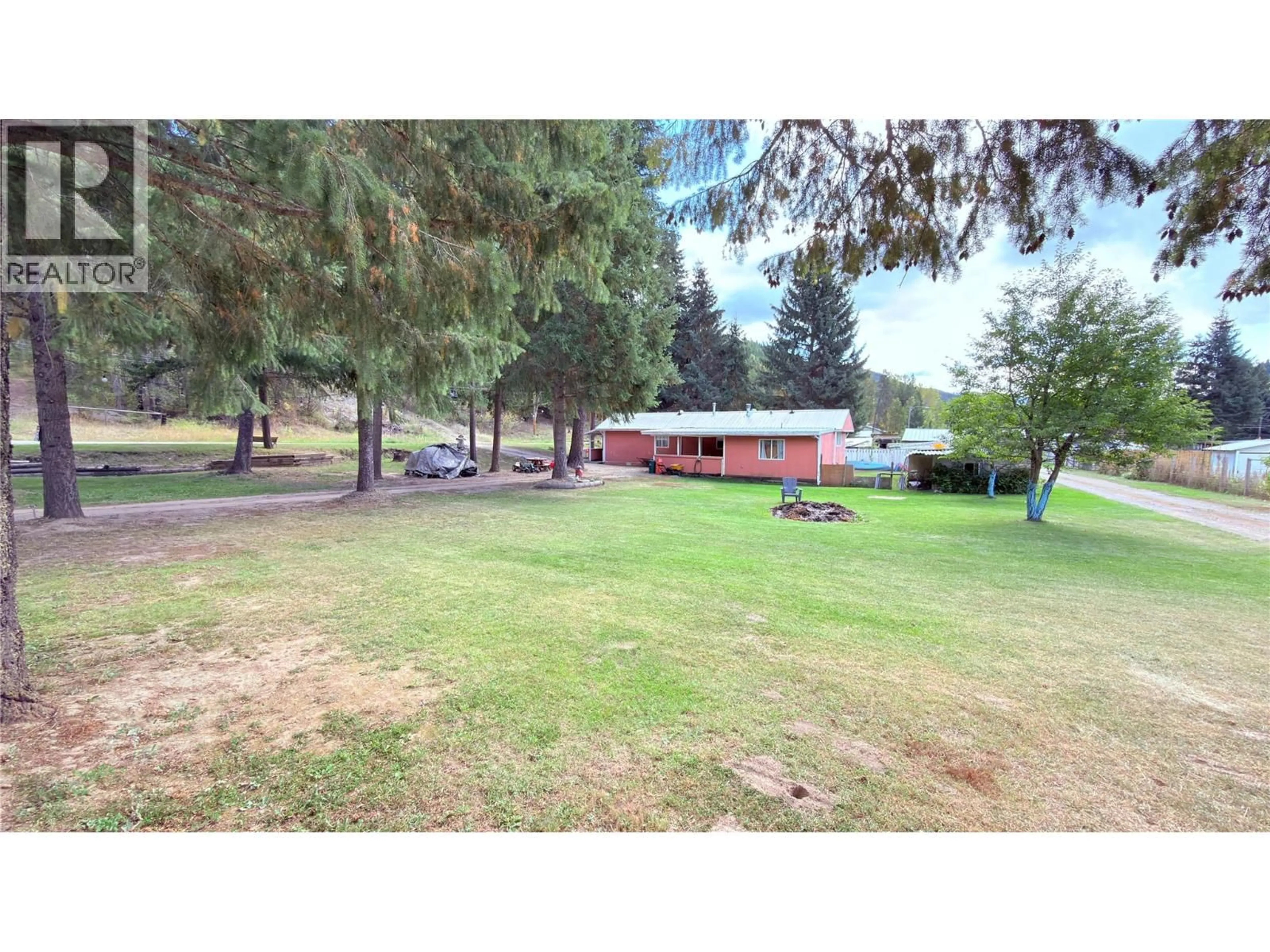 A pic from outside/outdoor area/front of a property/back of a property/a pic from drone, unknown for 645 STRATHMORE AVENUE, Greenwood British Columbia V0H1J0