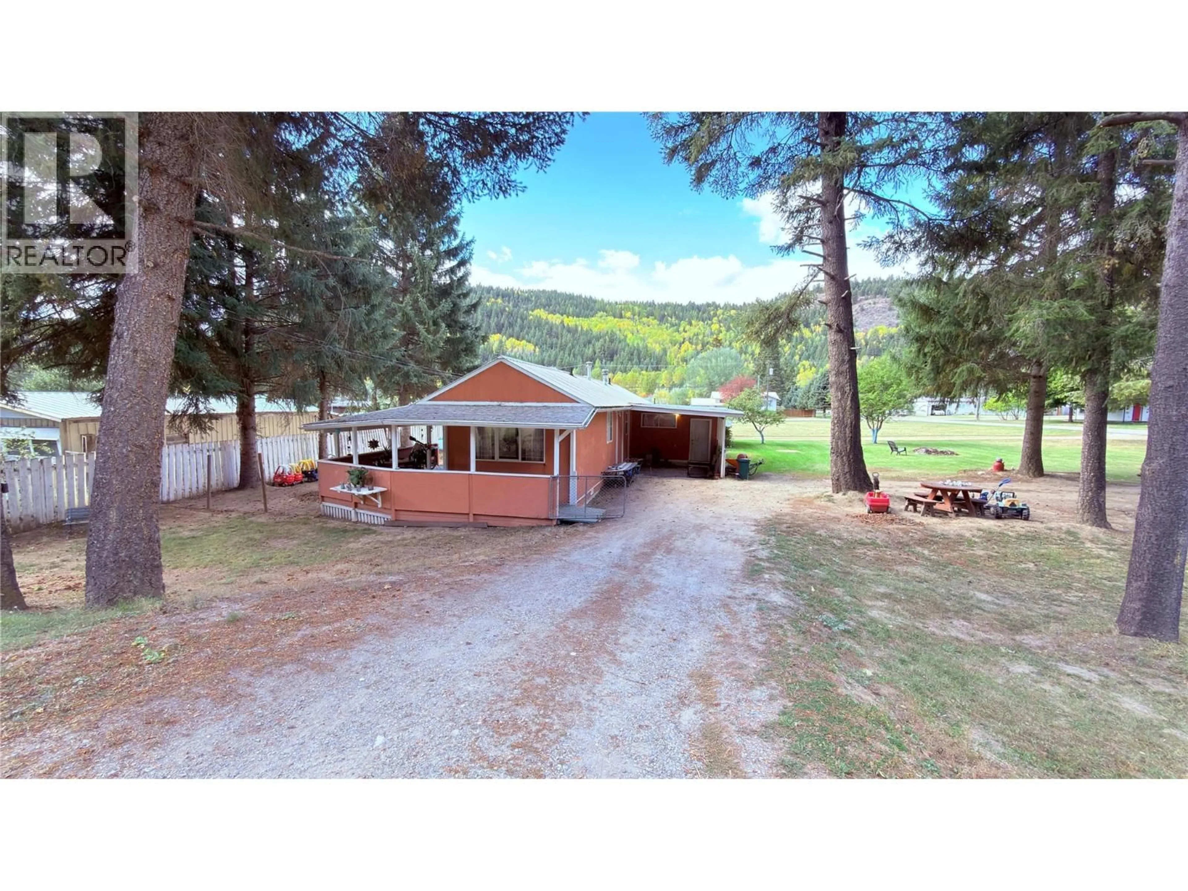 A pic from outside/outdoor area/front of a property/back of a property/a pic from drone, unknown for 645 STRATHMORE AVENUE, Greenwood British Columbia V0H1J0