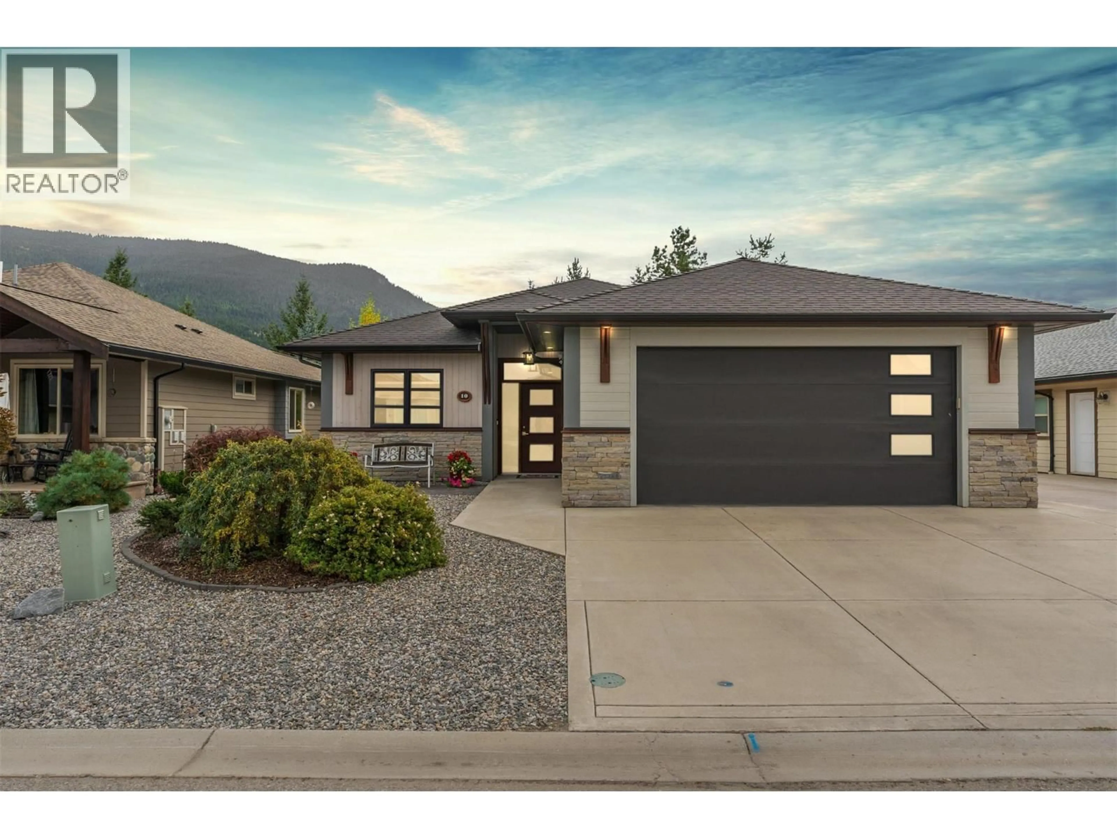 Home with brick exterior material, street for 10 - 2444 YORK AVENUE, Armstrong British Columbia V4Y0Y3
