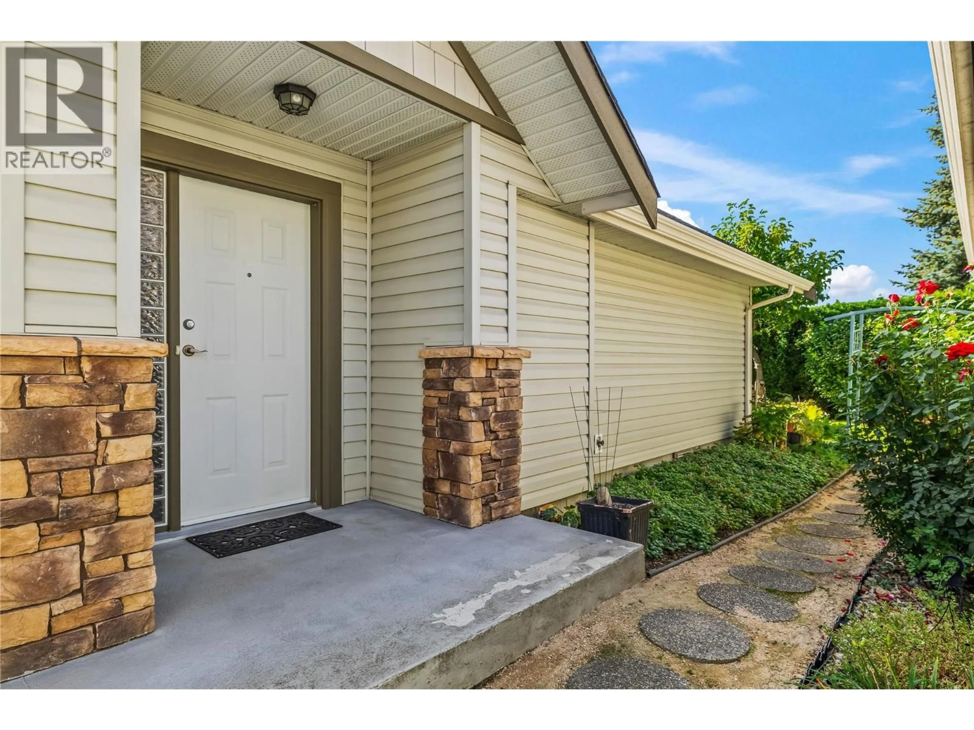 Unknown for 104 - 1188 HOUGHTON ROAD, Kelowna British Columbia V1X2C9