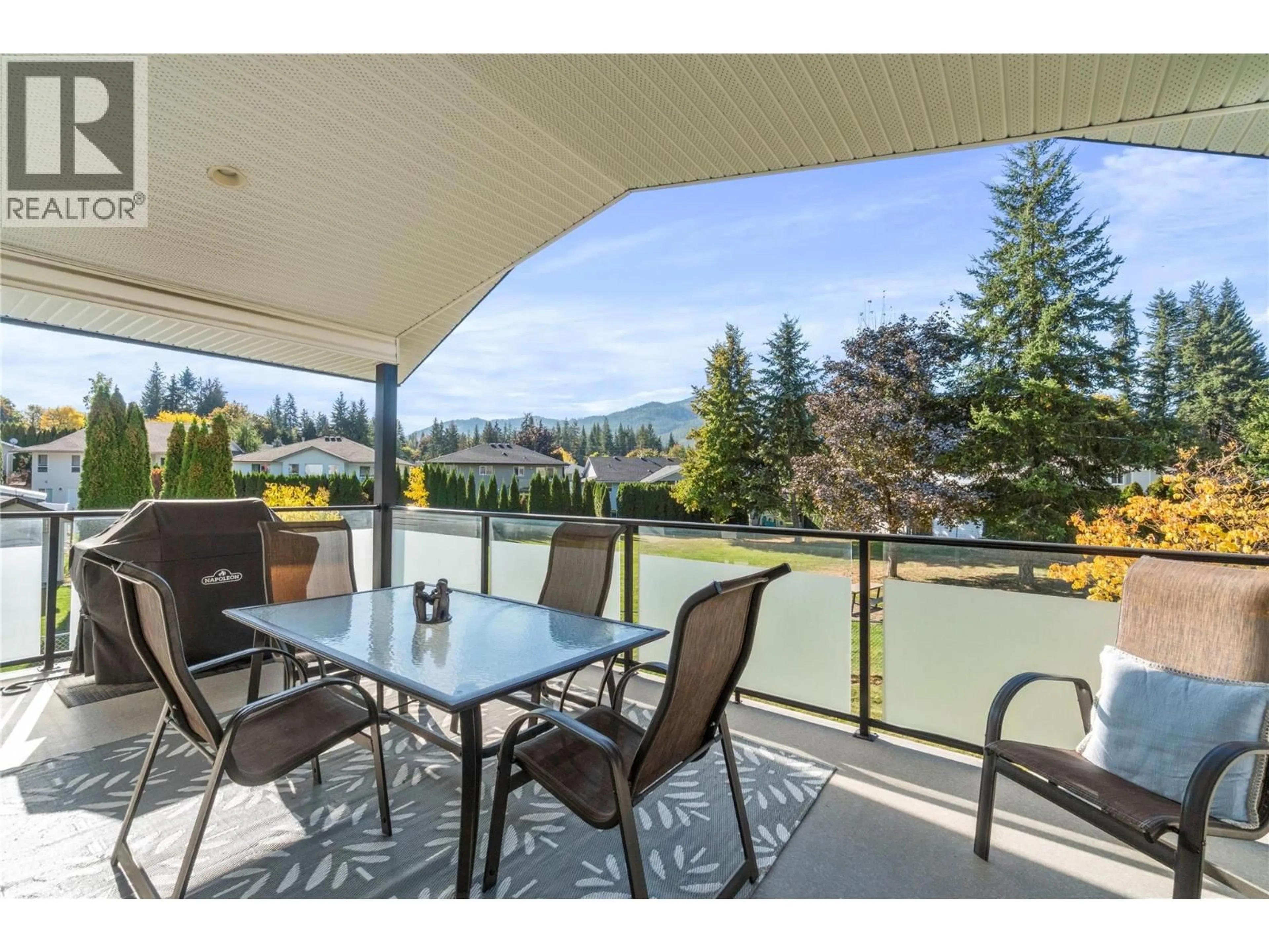 Patio, water/lake/river/ocean view for 741 37 STREET SOUTHEAST, Salmon Arm British Columbia V1E3M2