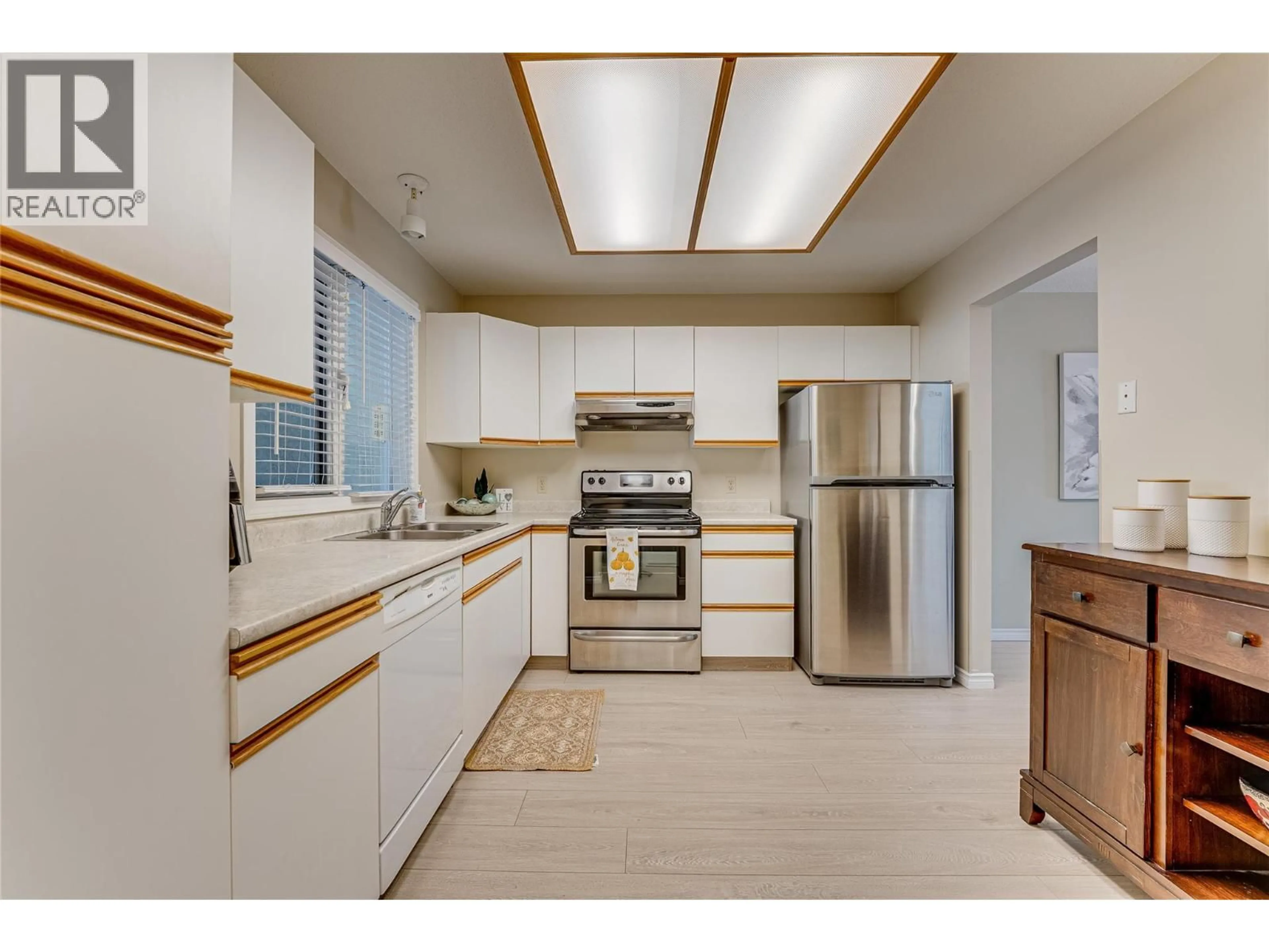 Standard kitchen, ceramic/tile floor for 36 - 3900 27 AVENUE, Vernon British Columbia V1T9E6