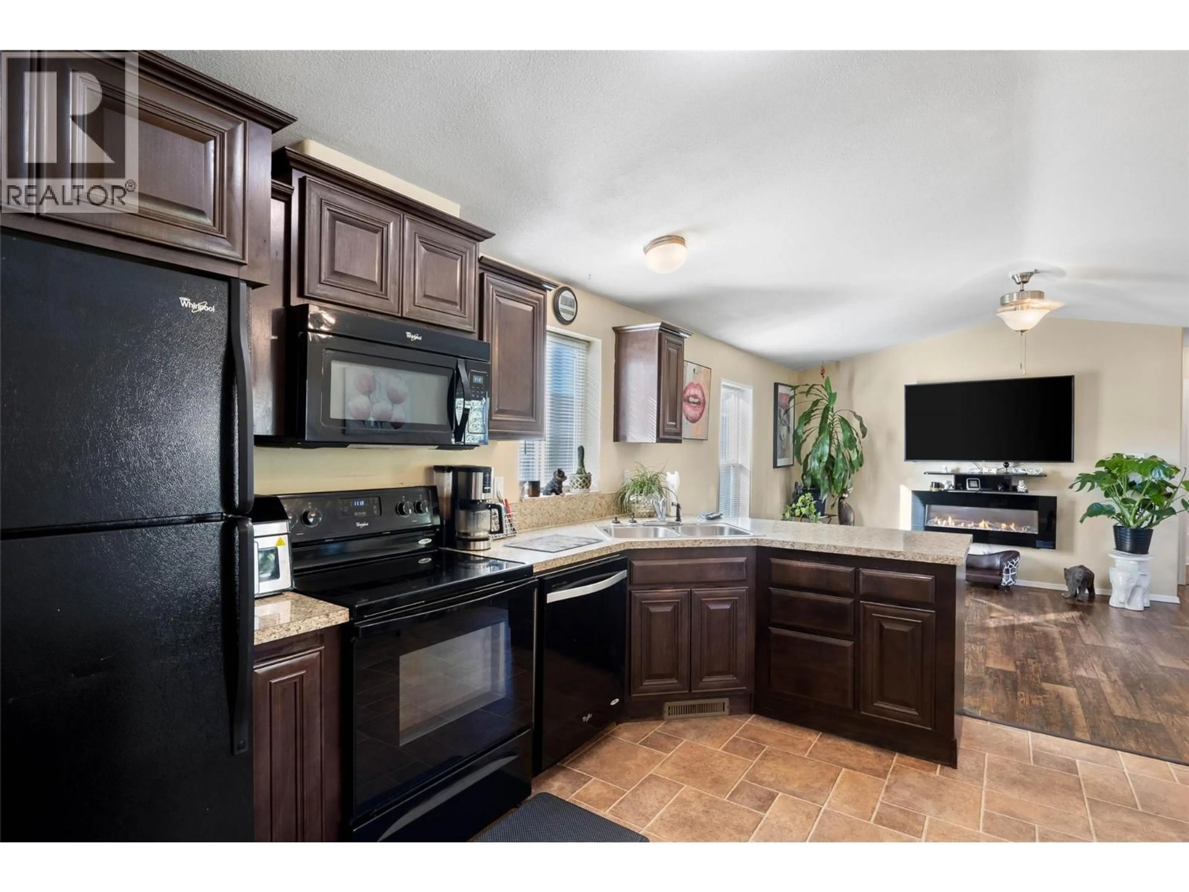 Standard kitchen, ceramic/tile floor for 1-1781 - 1781 ORD ROAD, Kamloops British Columbia V2B0E8