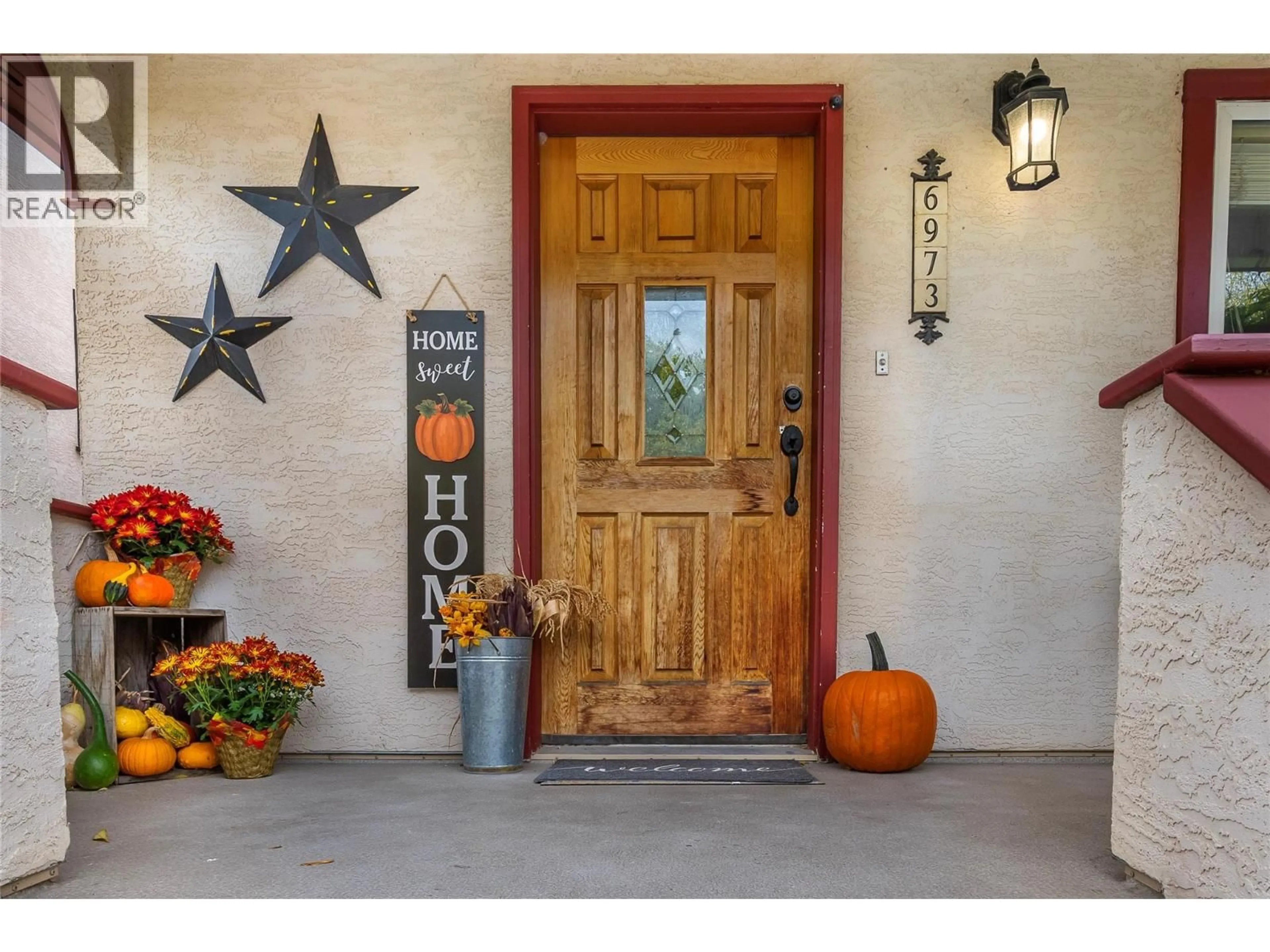 Indoor entryway for 6973 CUMMINS ROAD, Vernon British Columbia V1H1X9