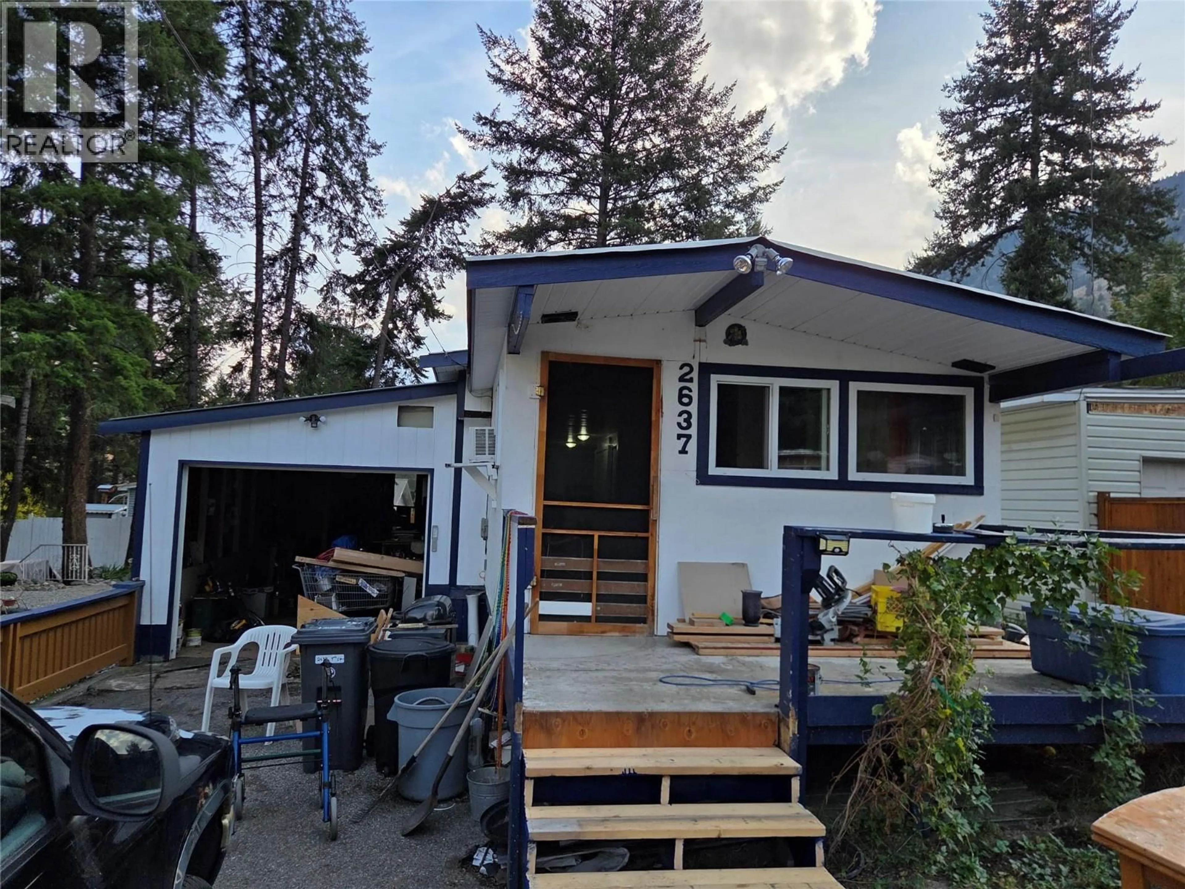 Home with vinyl exterior material, unknown for 2637 9TH STREET, Olalla British Columbia V0X1N6