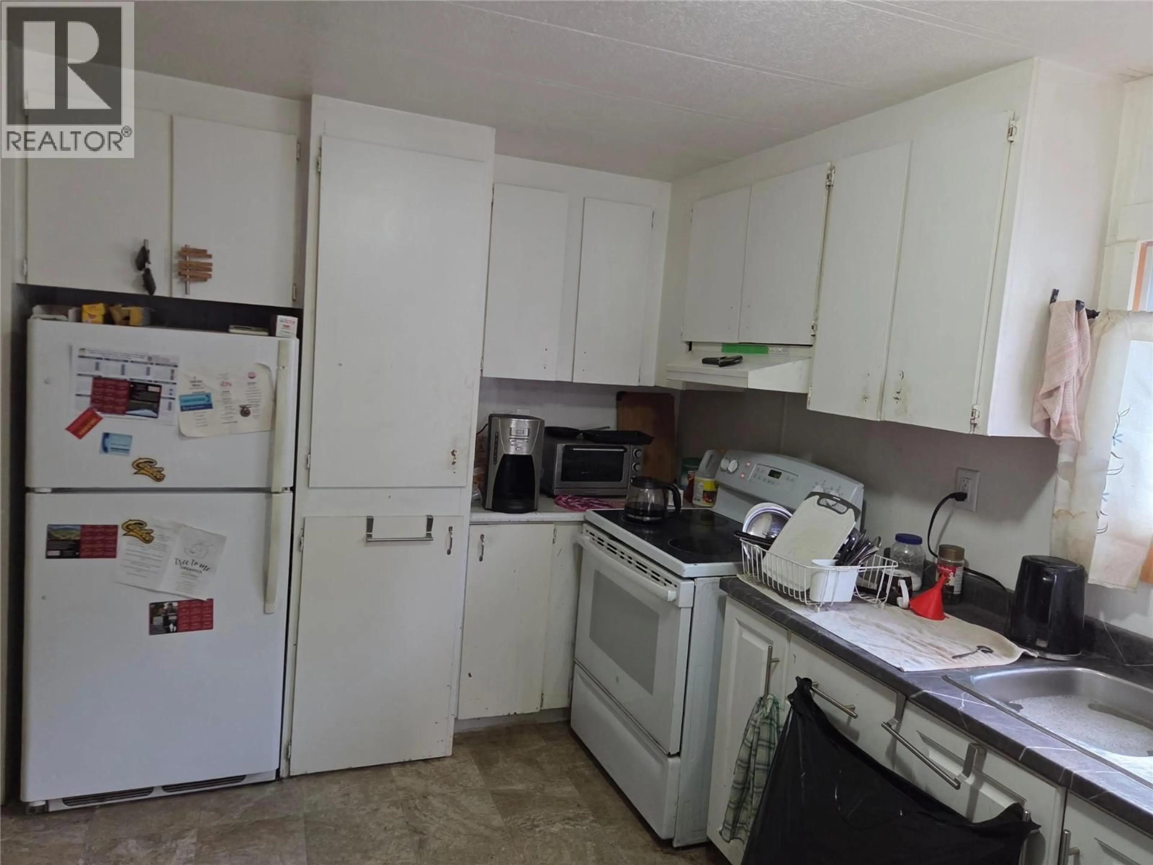 Standard kitchen, unknown for 2637 9TH STREET, Olalla British Columbia V0X1N6